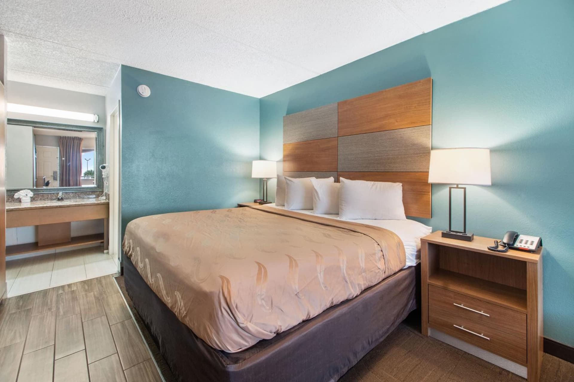Beachfront Palms Resort Galveston, an Ascend Collection Hotel gallery photo in Galveston, TX — image 46