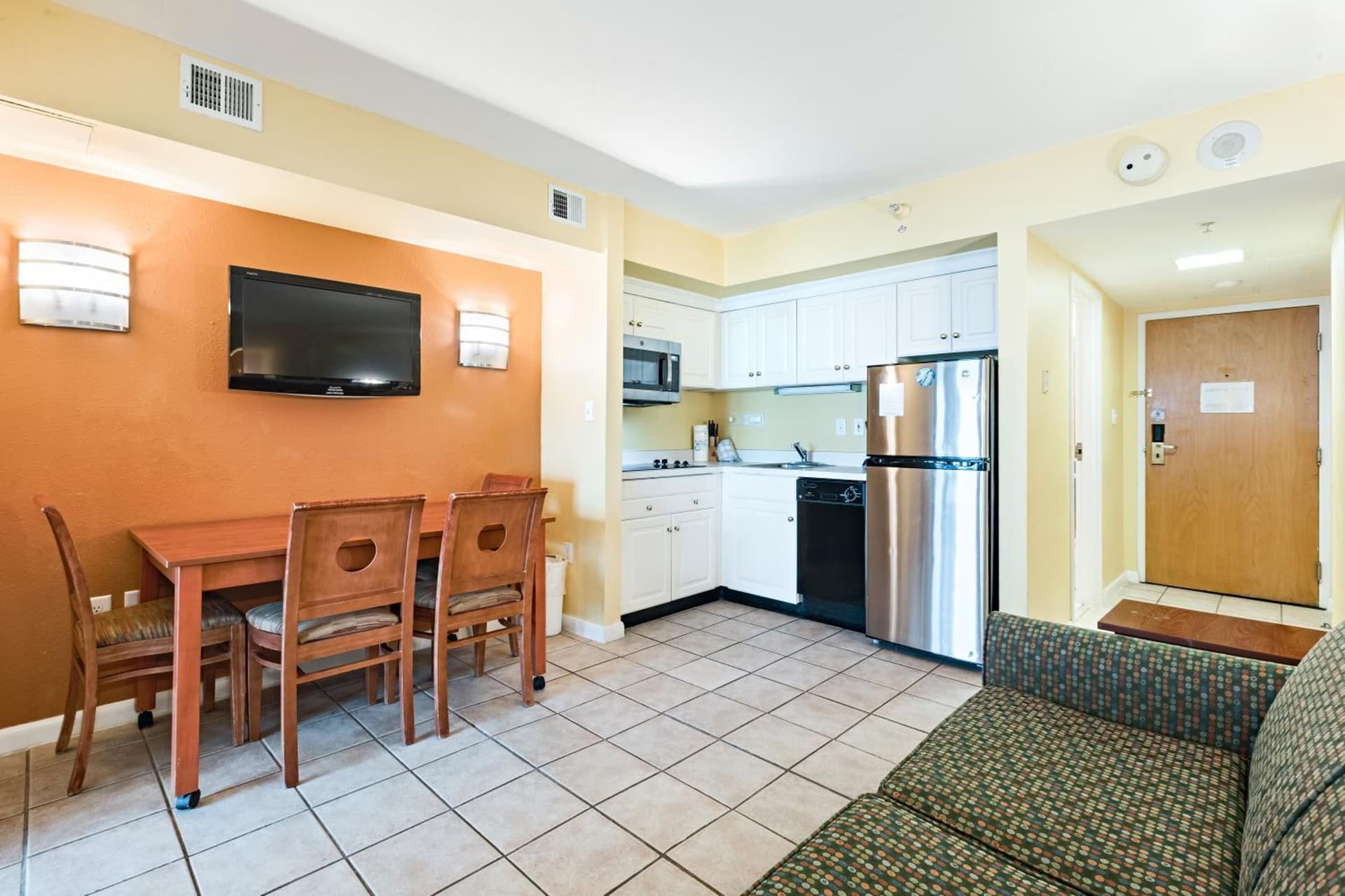 Ocean Sands Resort, Oceanfront, Virginia Beach by Vacatia property views in Virginia Beach, VA — gallery photo 3