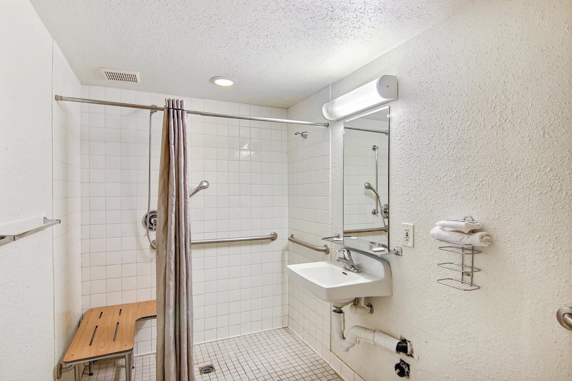 Motel 6-Goleta, CA - Santa Barbara gallery photo in Santa Barbara, CA — image 8