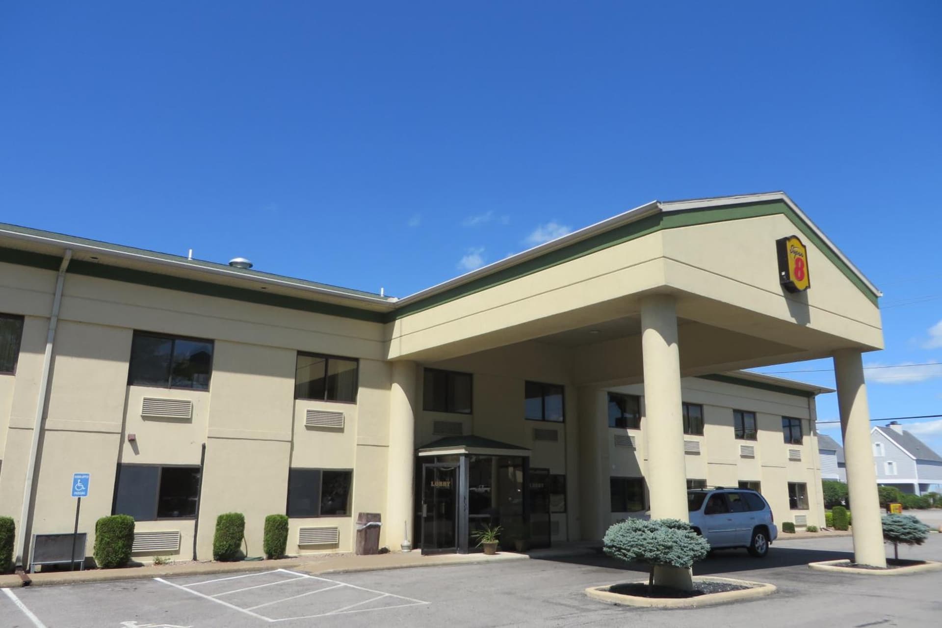 Super 8 by Wyndham Port Clinton gallery photo in Port Clinton, OH — image 32