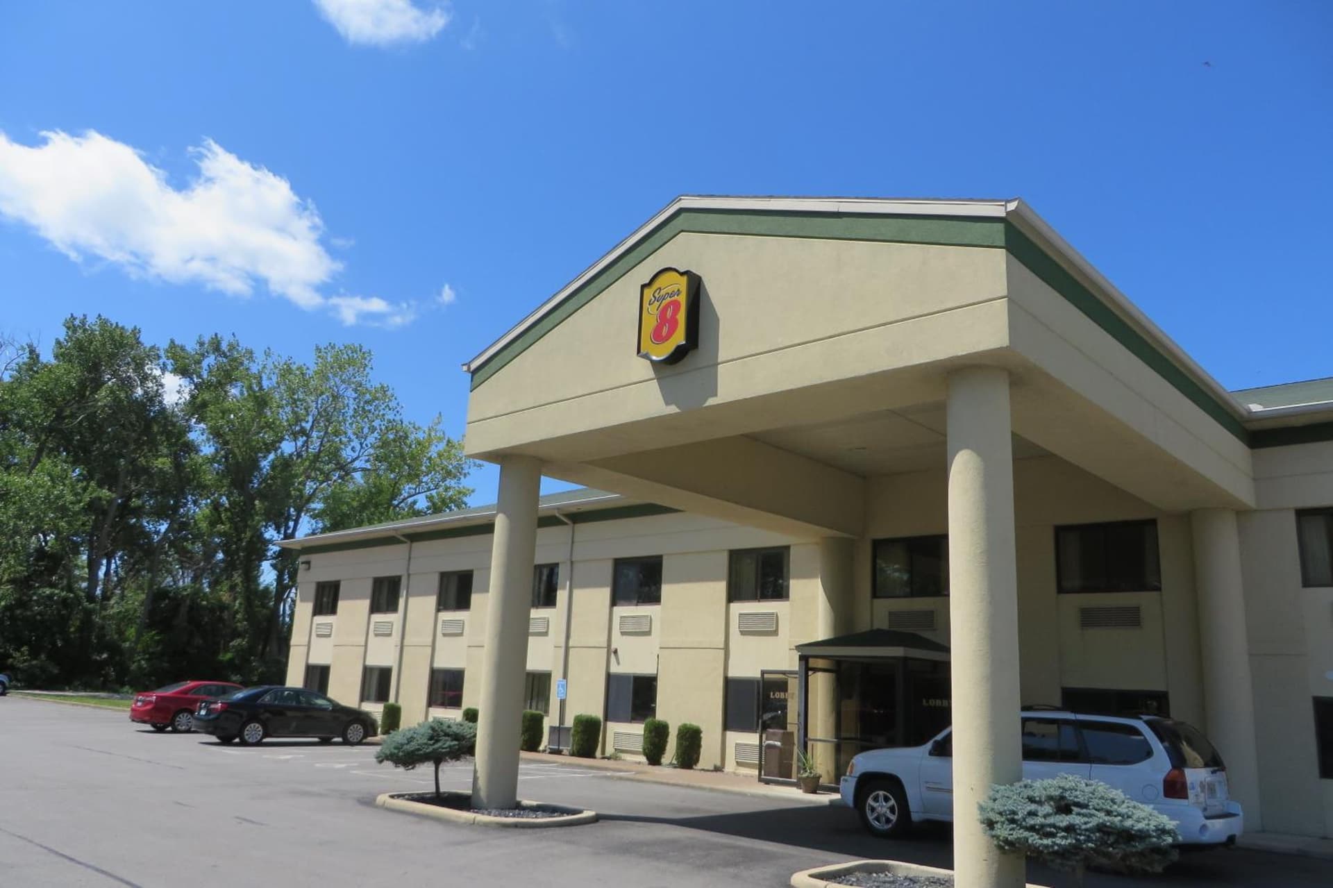 Super 8 by Wyndham Port Clinton gallery photo in Port Clinton, OH — image 5
