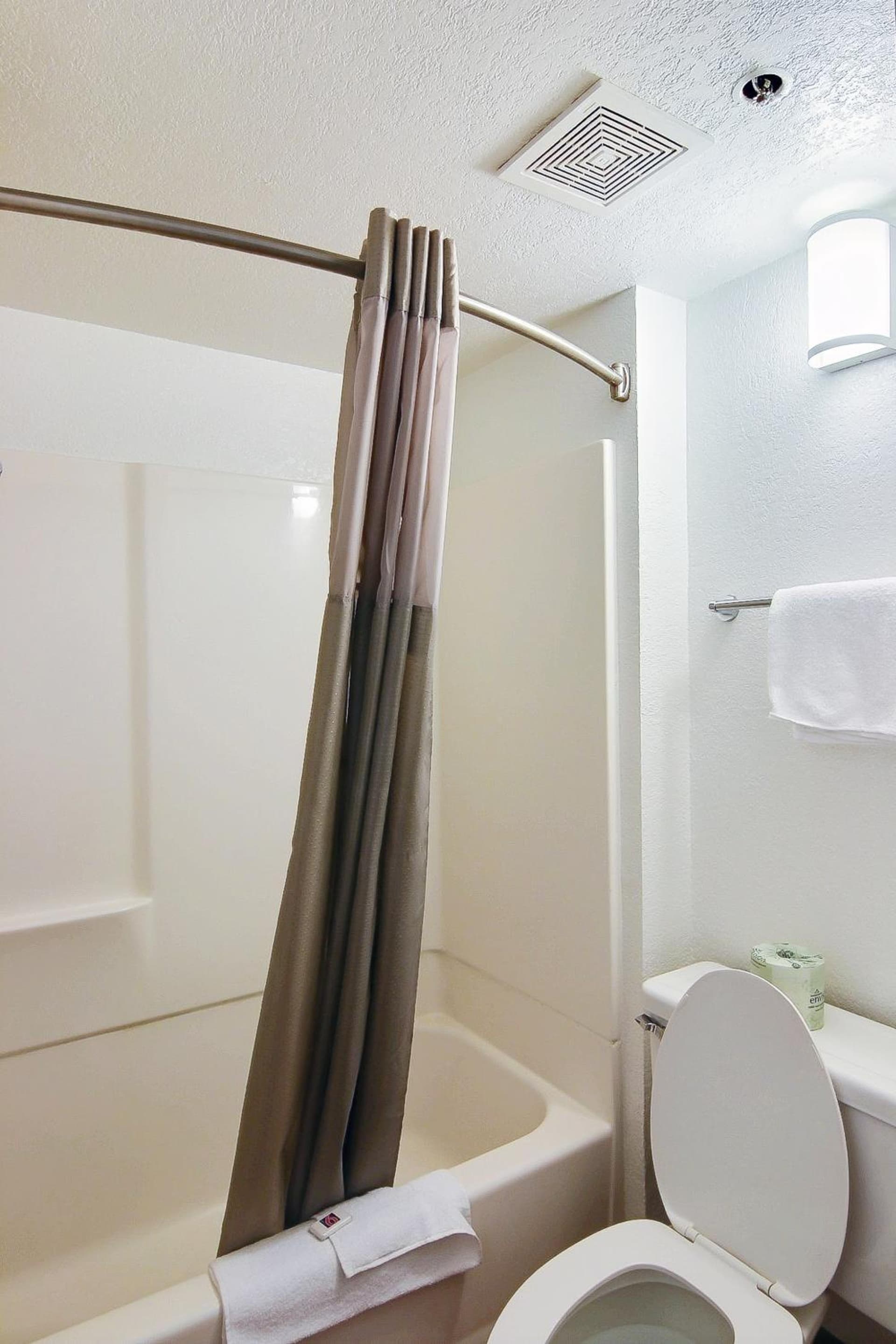 Motel 6-Thousand Oaks, CA gallery photo in Thousand Oaks, CA — image 44