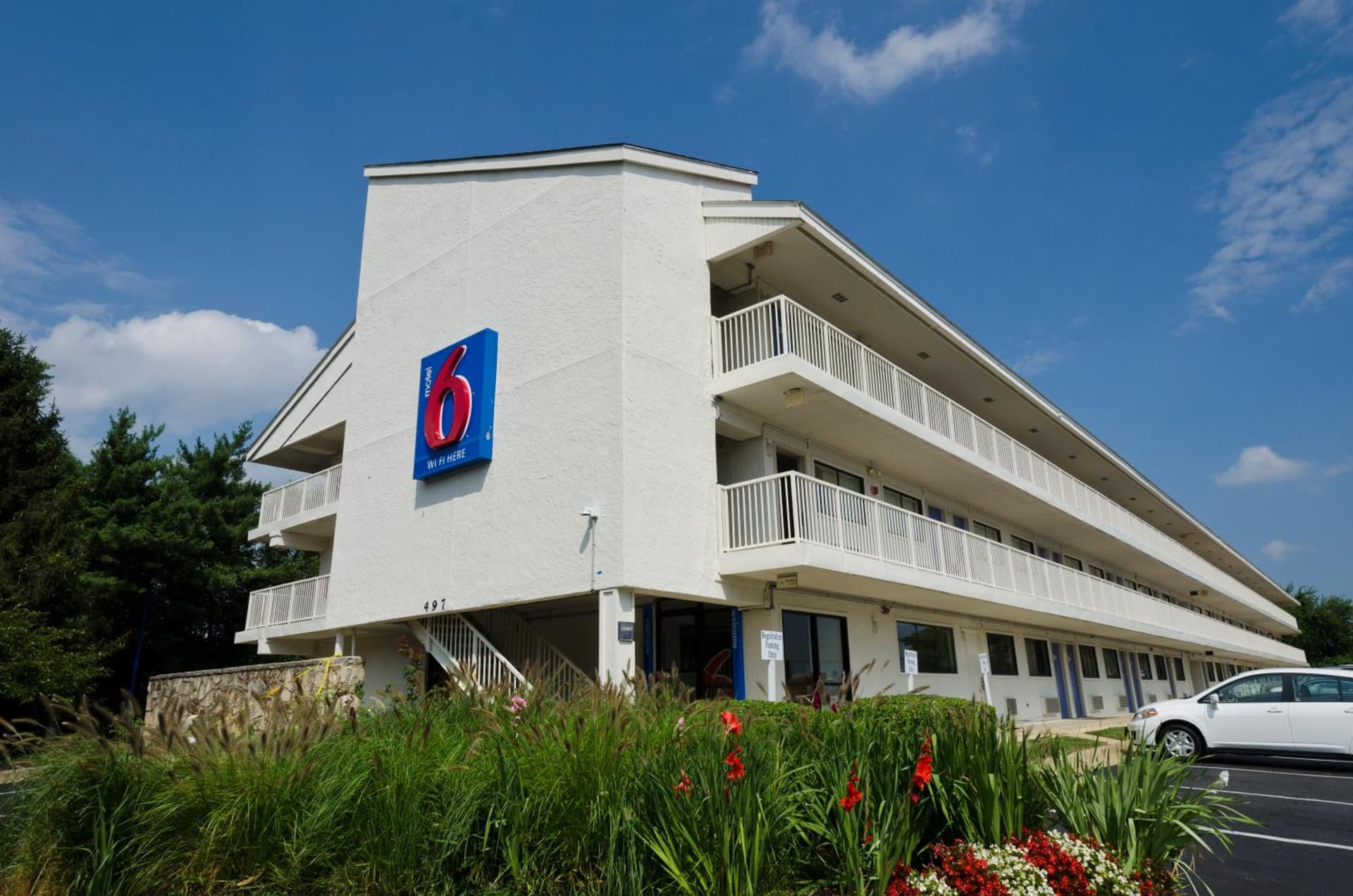 Motel 6-Gaithersburg, DC - Washington interior in Gaithersburg, MD — gallery photo 2
