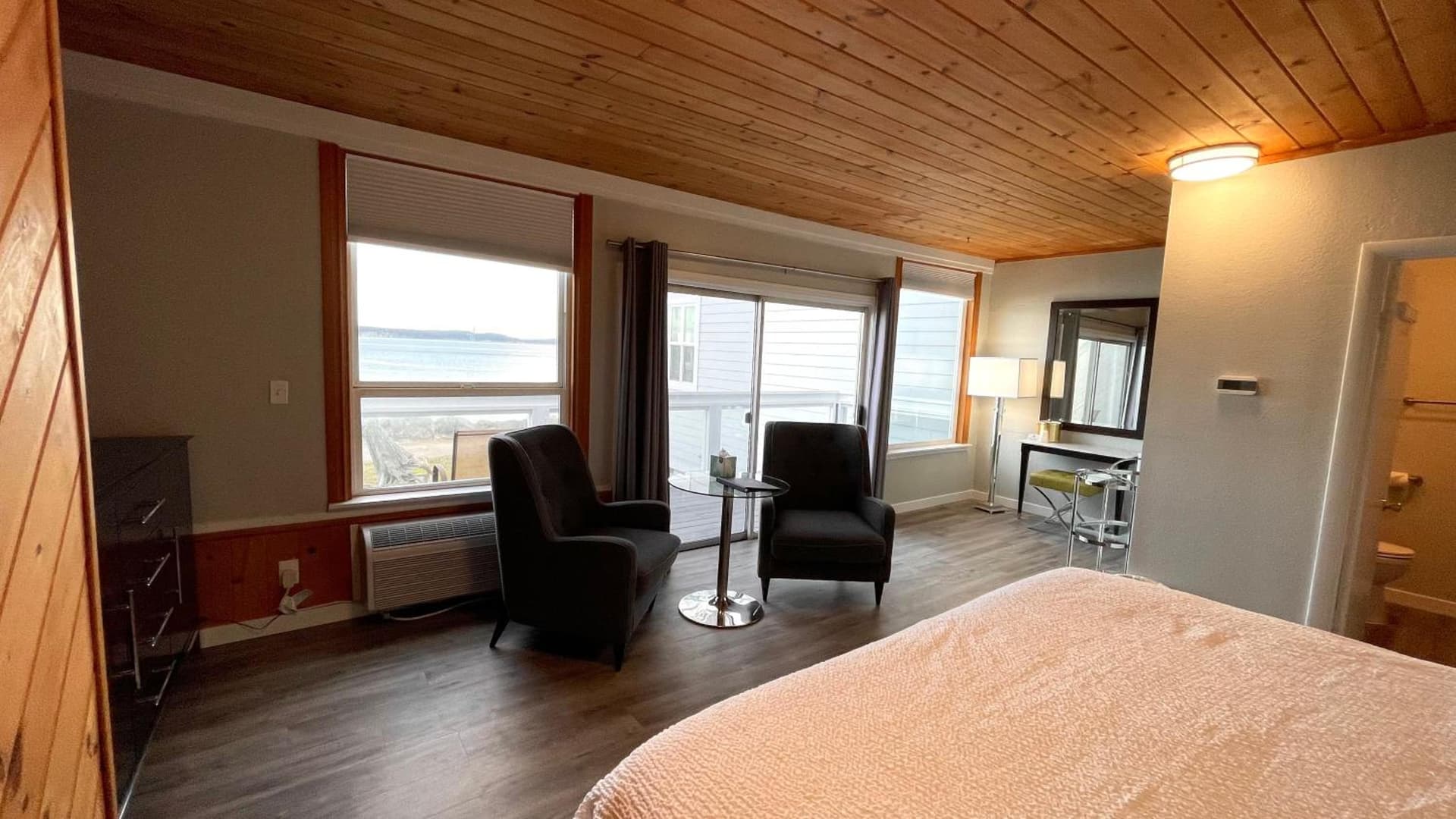 Tides Inn & Suites gallery photo in Port Townsend, WA — image 55