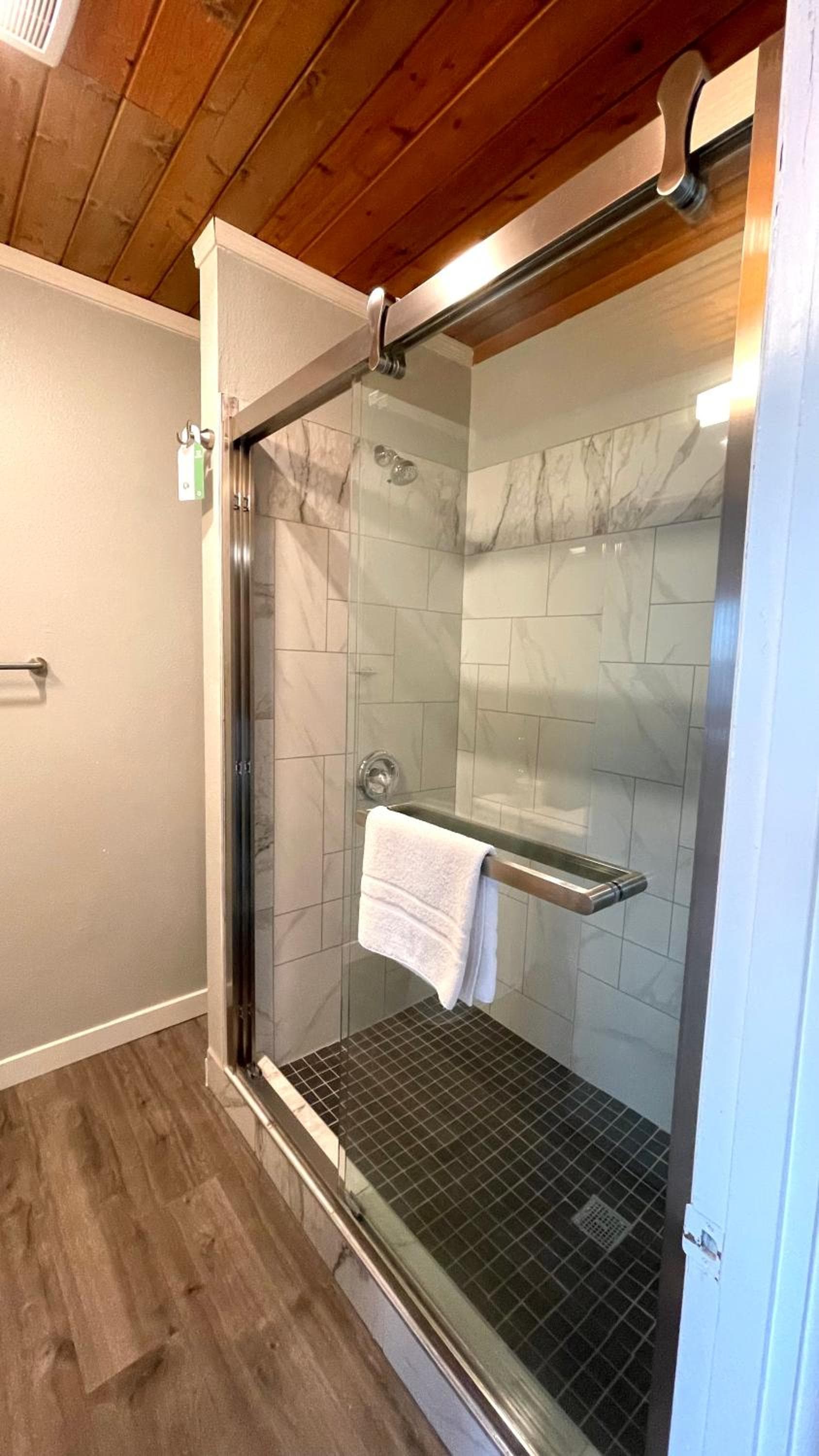 Tides Inn & Suites gallery photo in Port Townsend, WA — image 61