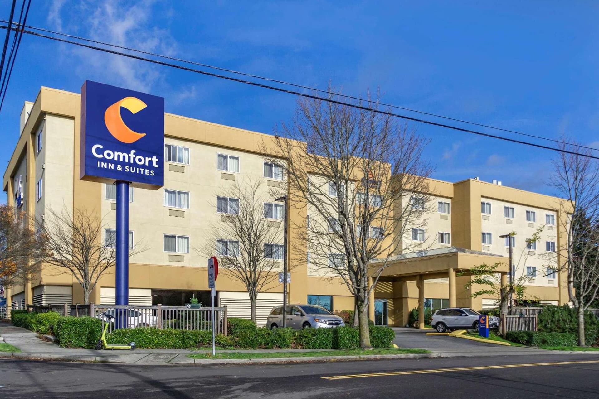 Comfort Inn & Suites Seattle North featured exterior or lobby in Seattle, WA — similar hotel