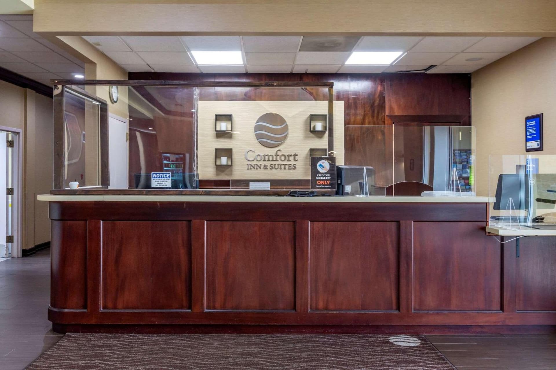 Comfort Inn & Suites Seattle North interior in Seattle, WA — gallery photo 2