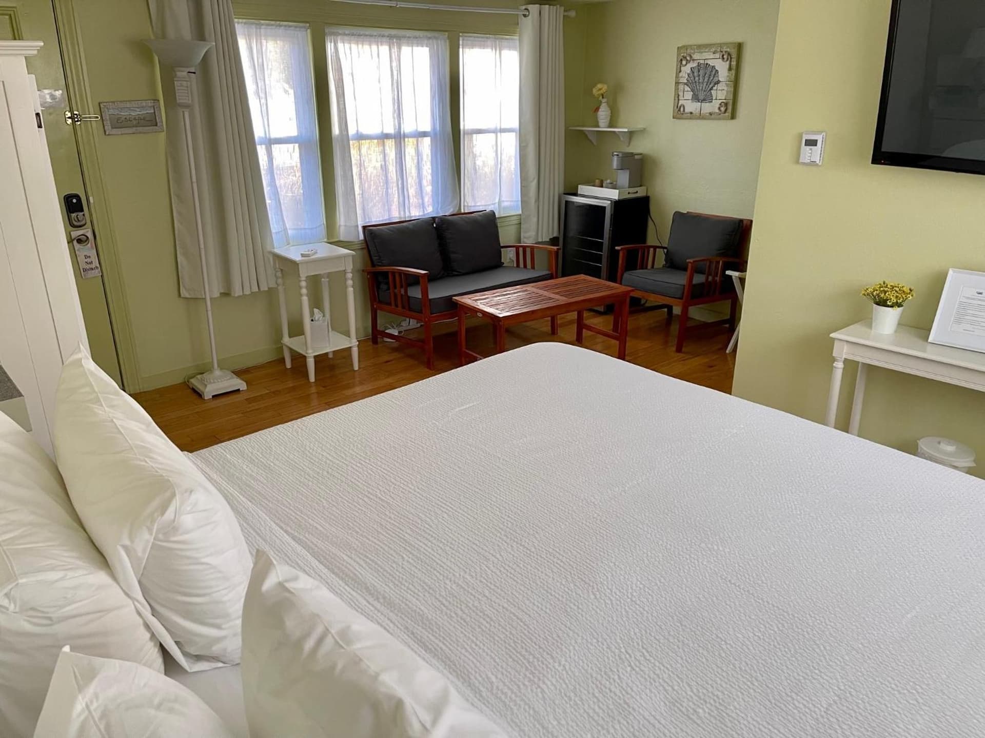 The Escape Inn gallery photo in South Yarmouth, MA — image 61