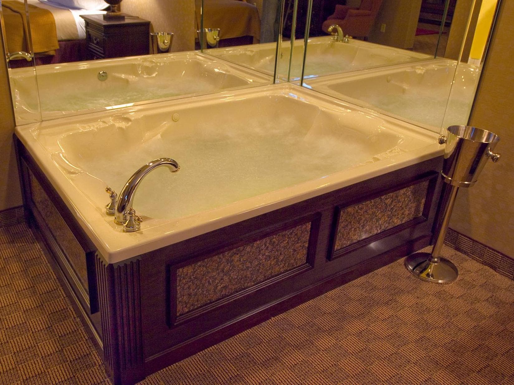Salvatores Grand Hotel gallery photo in Williamsville, NY — image 34