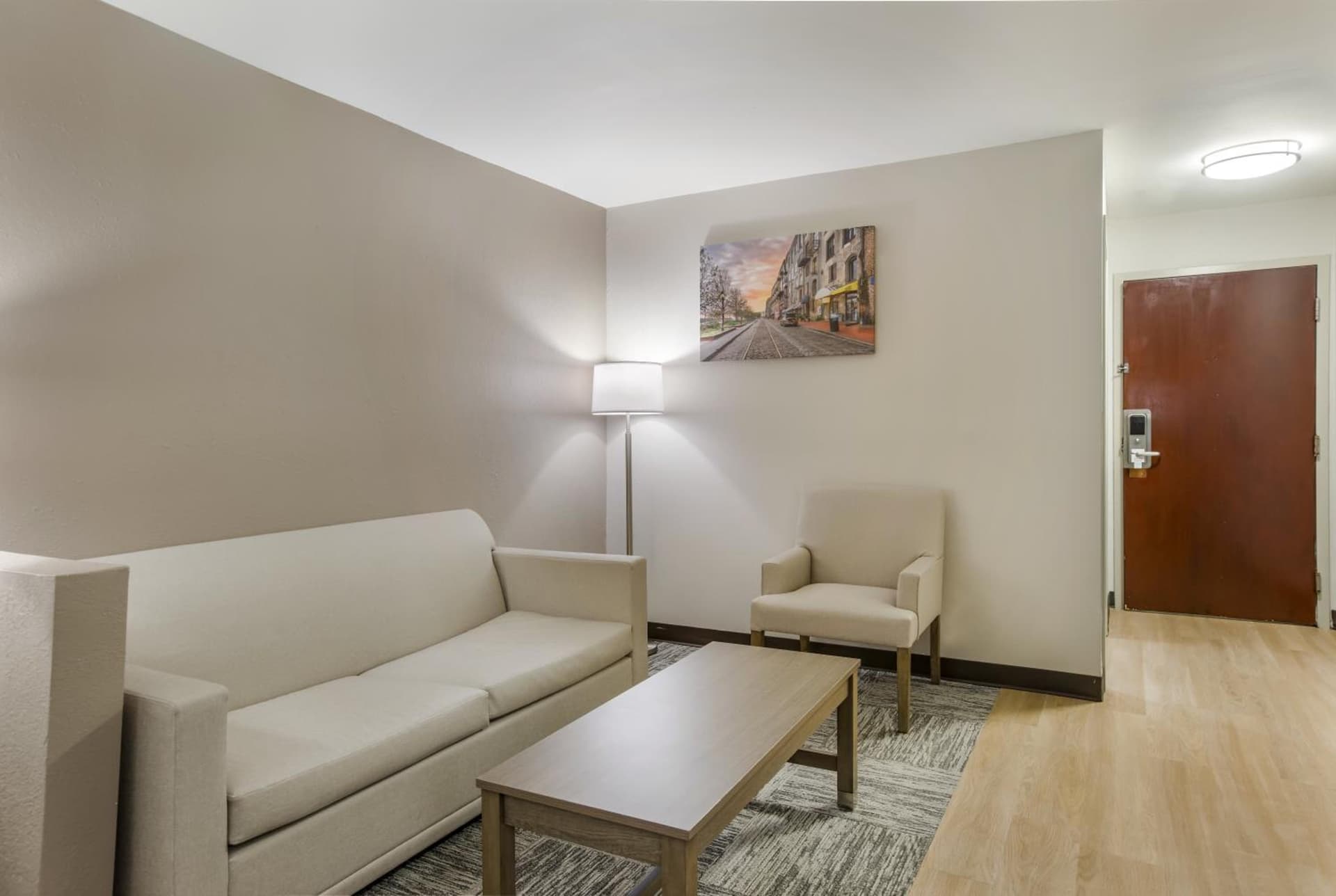 Red Roof Inn PLUS+ & Suites Savannah – I-95 gallery photo in Savannah, GA — image 6