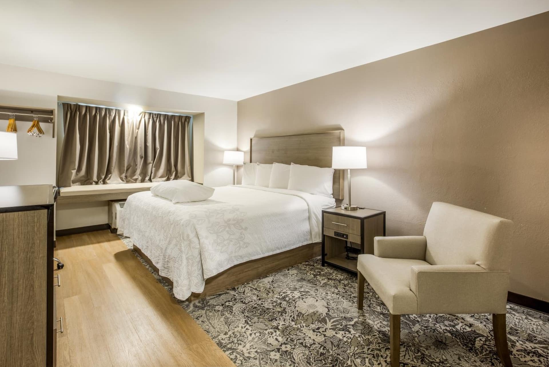 Red Roof Inn PLUS+ & Suites Savannah – I-95 gallery photo in Savannah, GA — image 36