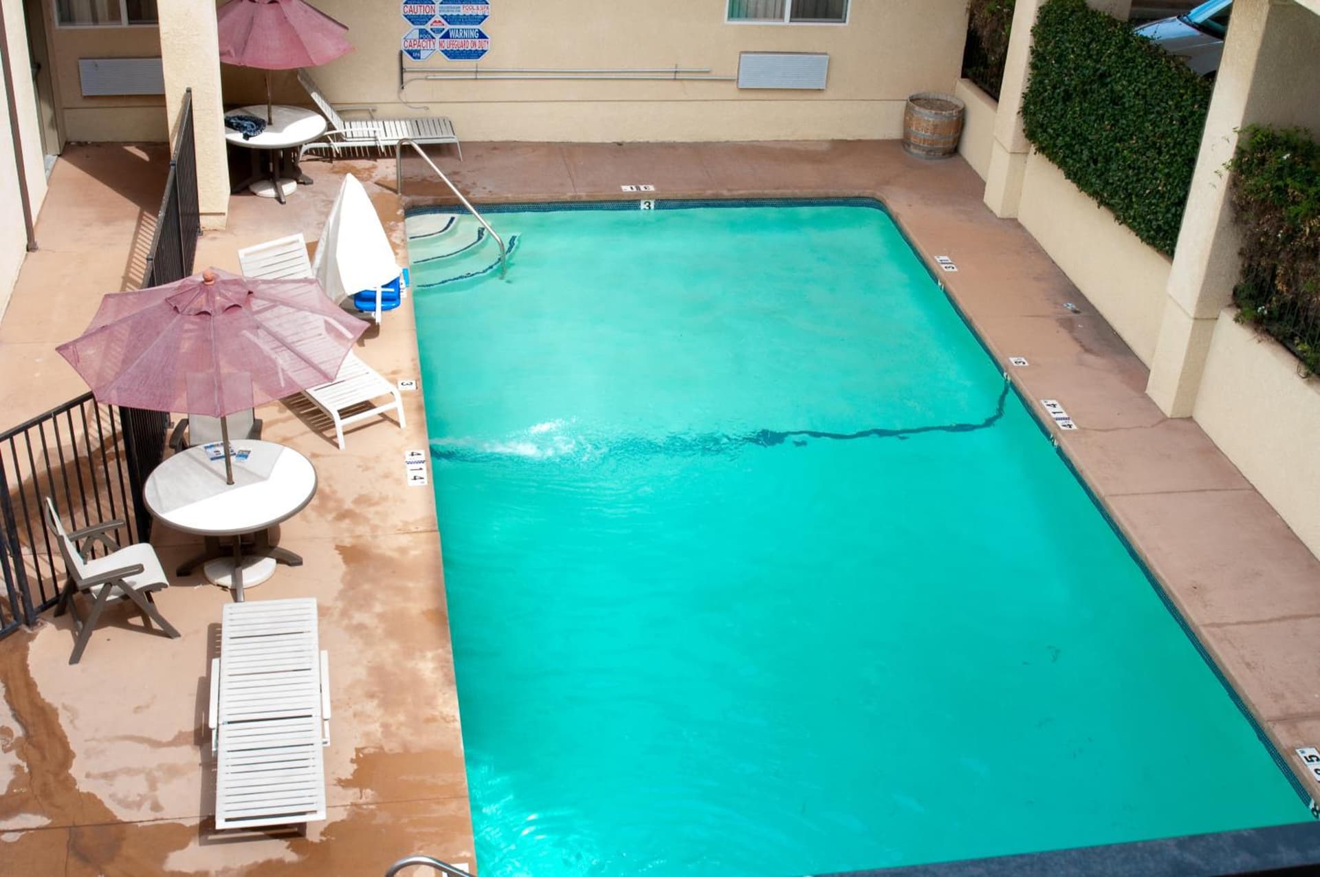 Lamplighter Inn & Suites property views in San Luis Obispo, CA — gallery photo 3