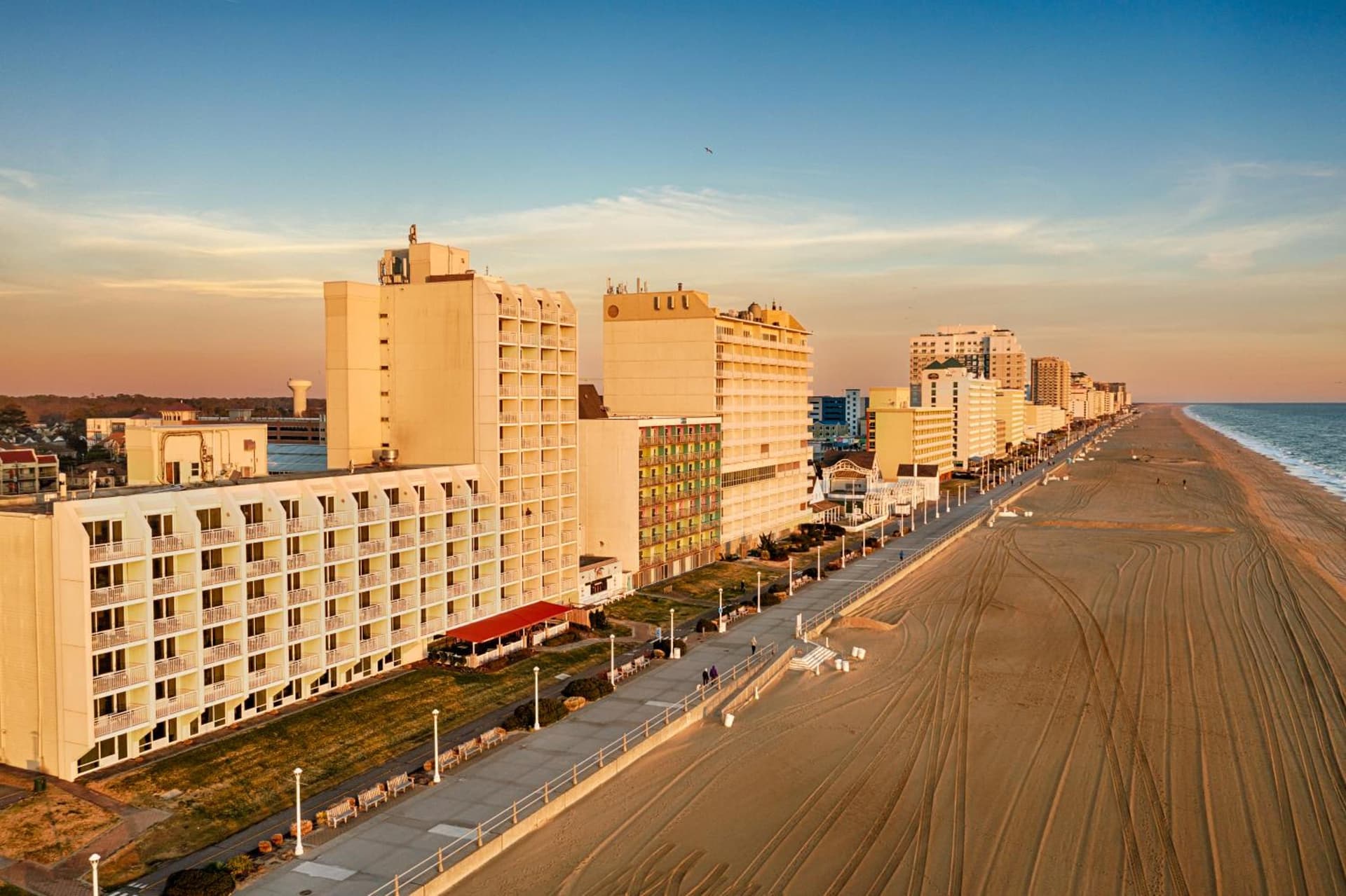 Ocean Sands Resort, Oceanfront, Virginia Beach by Vacatia gallery photo in Virginia Beach, VA — image 79