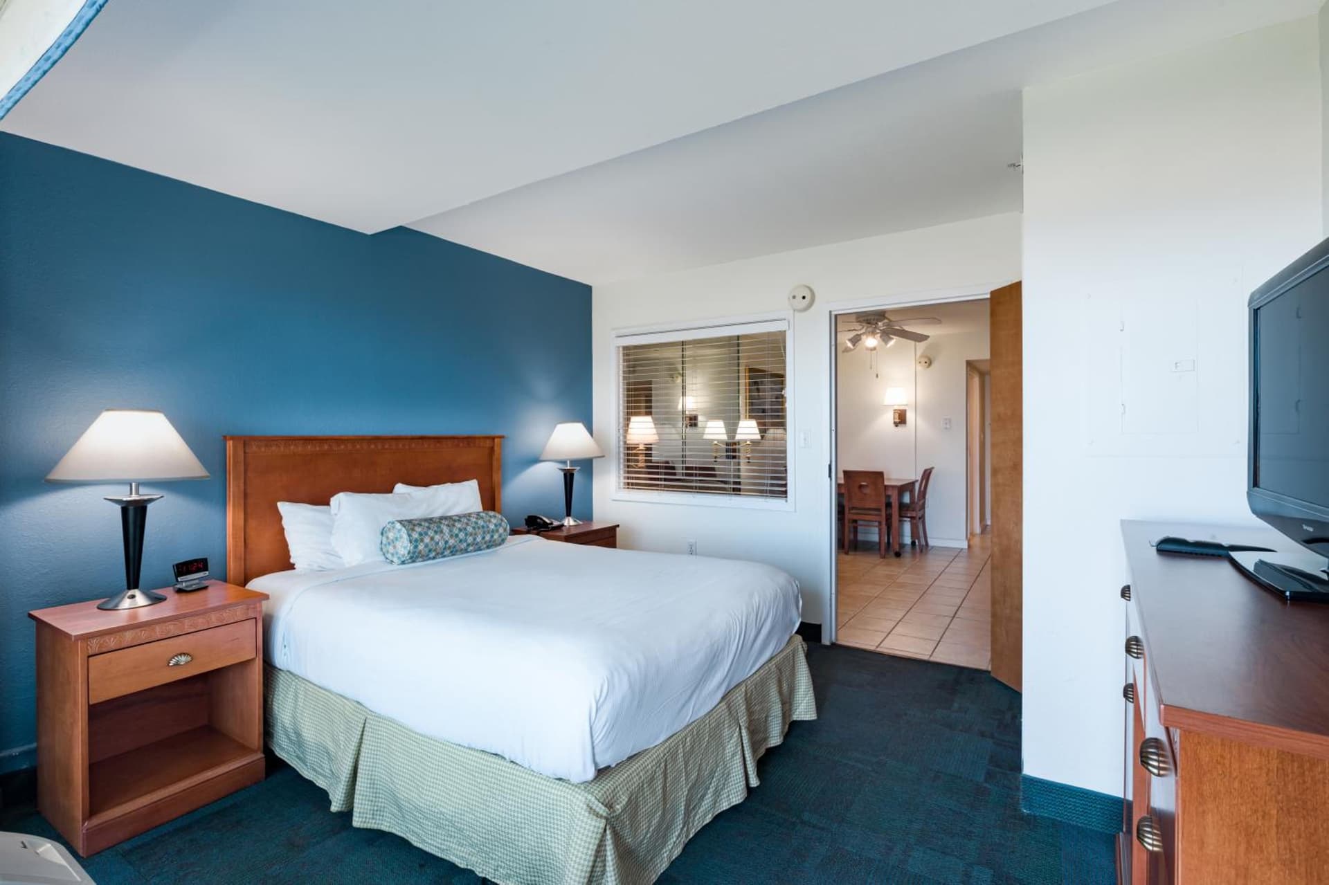 Ocean Sands Resort, Oceanfront, Virginia Beach by Vacatia gallery photo in Virginia Beach, VA — image 6