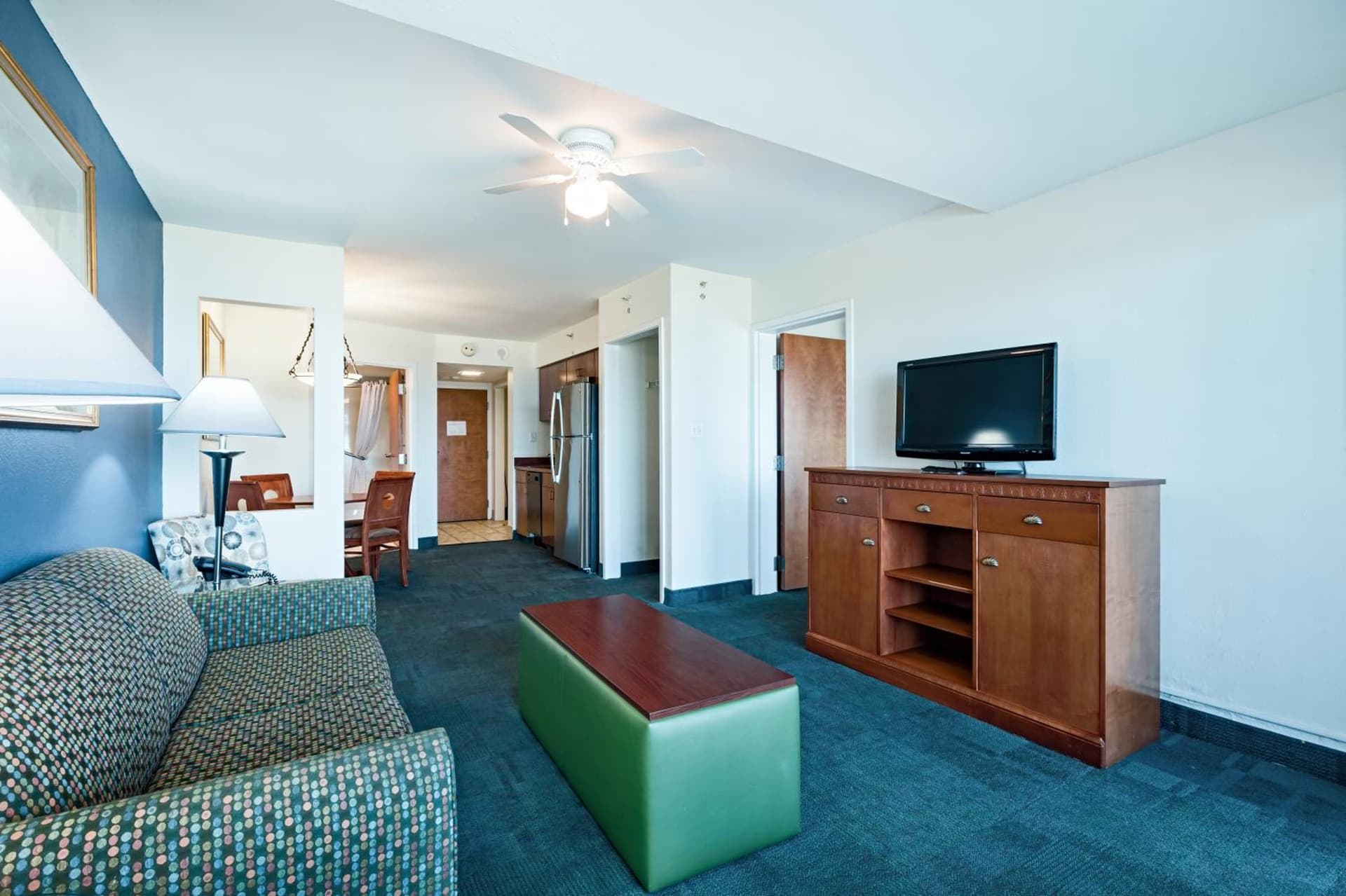 Ocean Sands Resort, Oceanfront, Virginia Beach by Vacatia gallery photo in Virginia Beach, VA — image 41