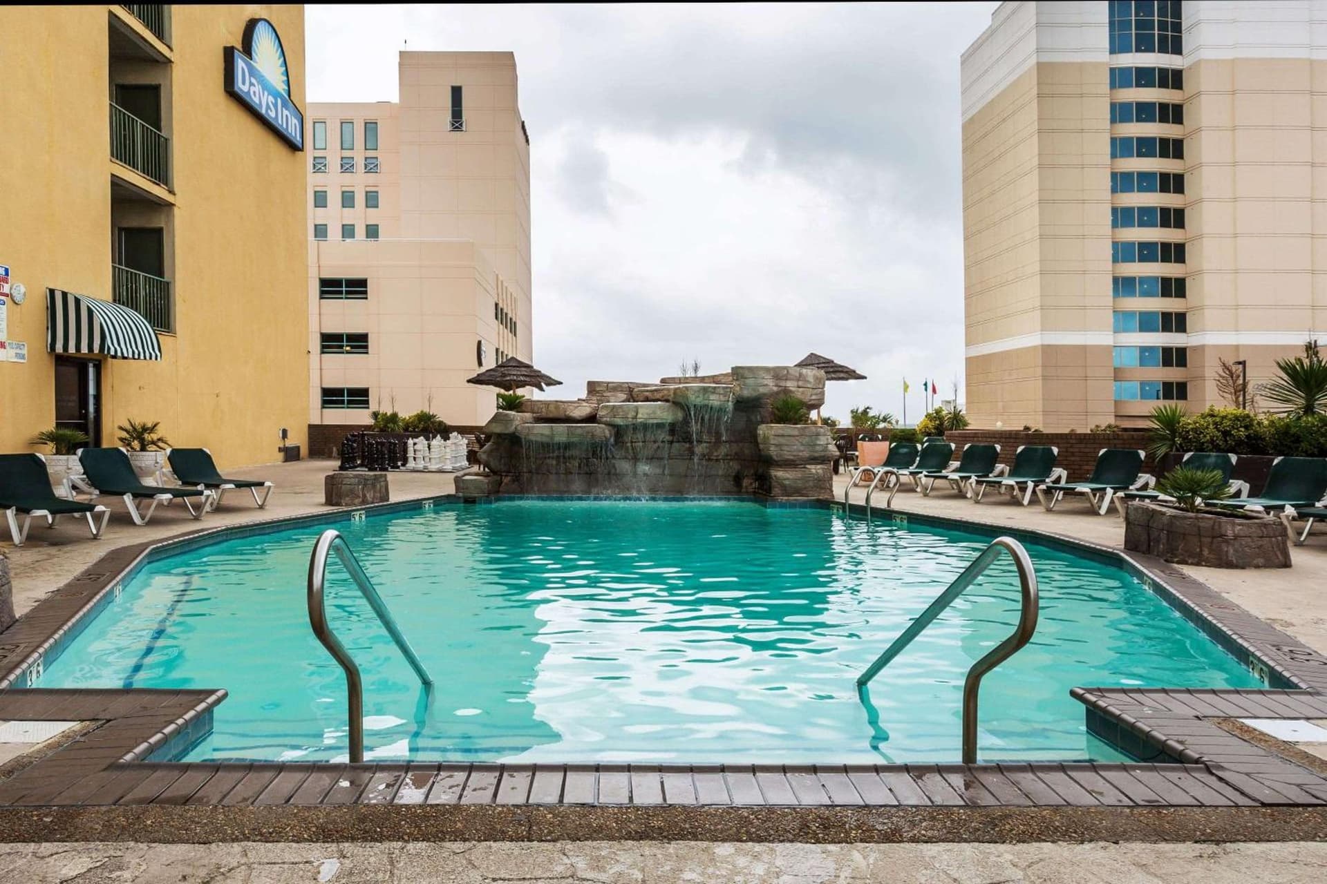 Days Inn by Wyndham Virginia Beach At The Beach property views in Virginia Beach, VA — gallery photo 3