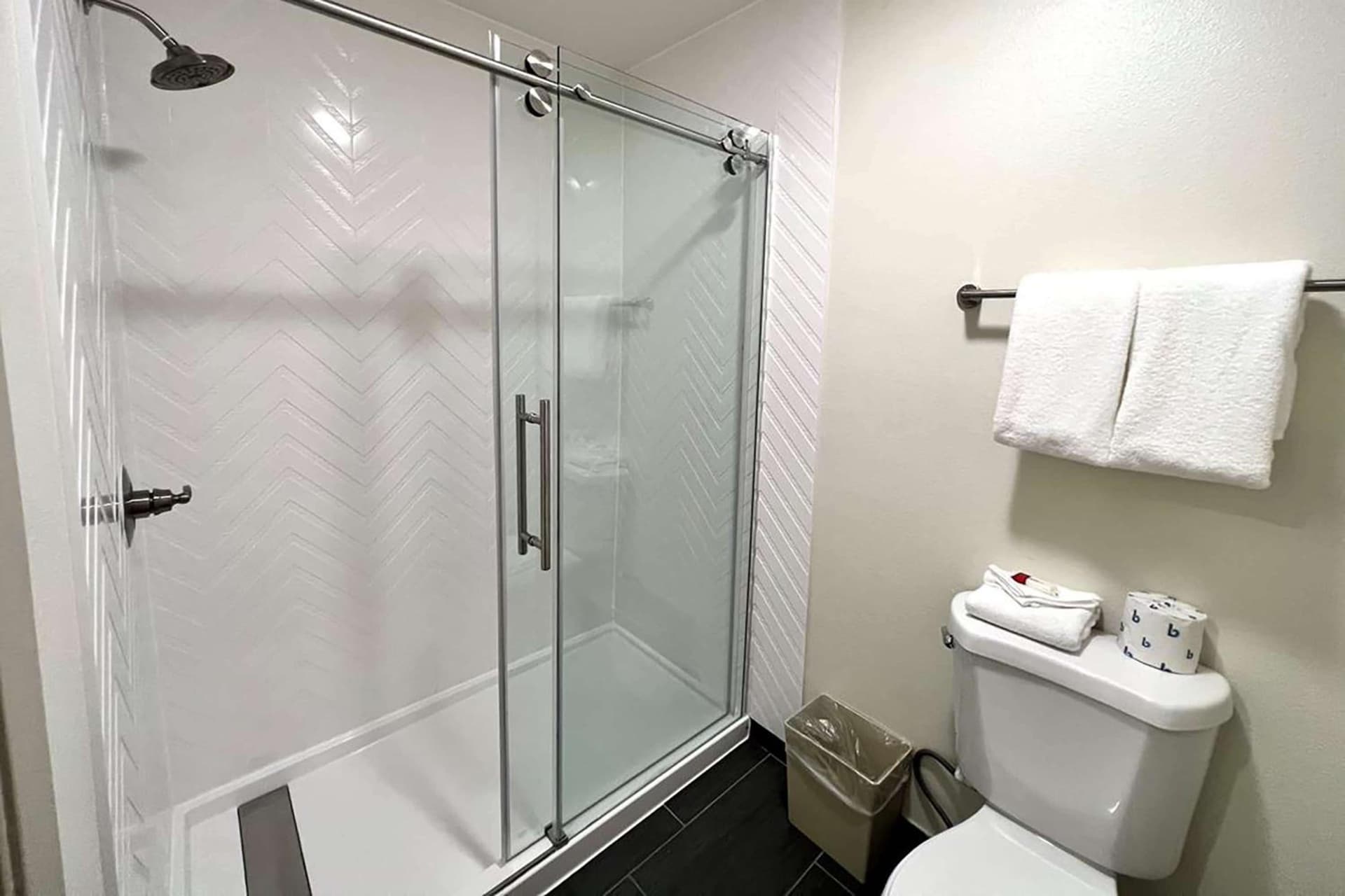 Ramada by Wyndham Anaheim Convention Center gallery photo in Anaheim, CA — image 73