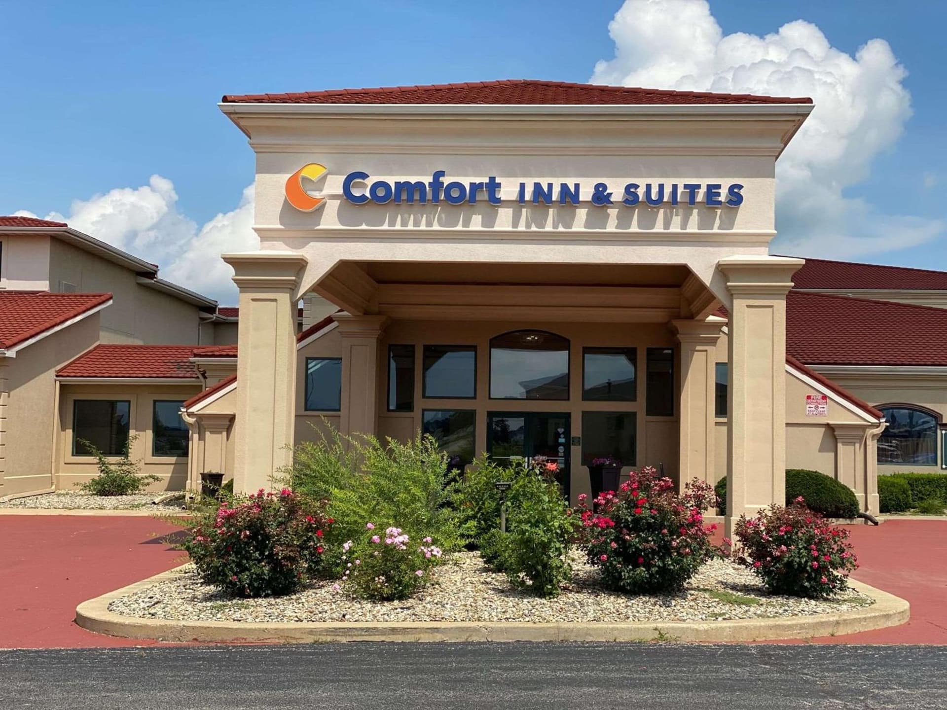 Comfort Inn & Suites Morton - Peoria featured exterior or lobby in Morton, IL — similar hotel