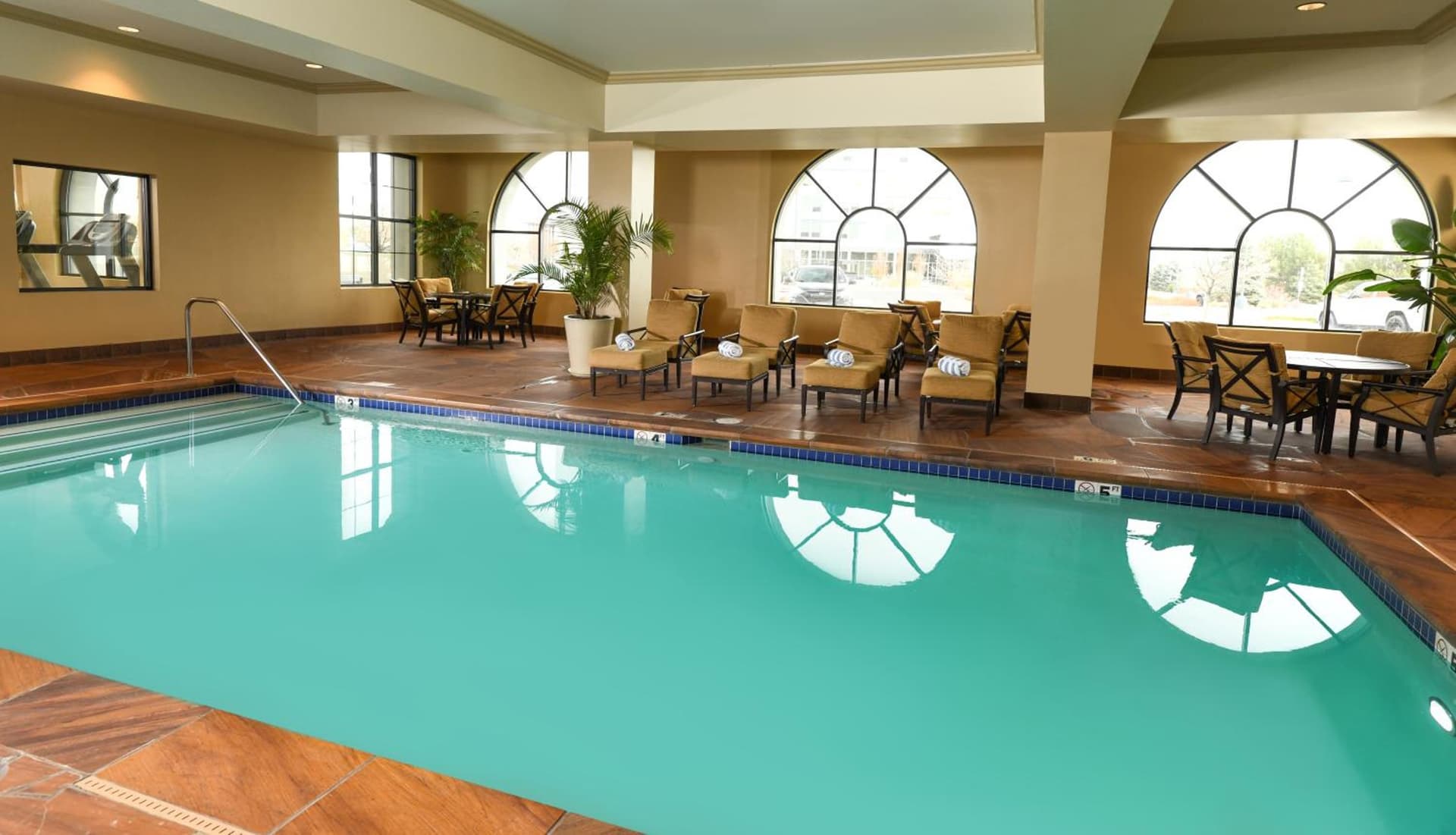 Woolley's Classic Suites interior in Aurora, CO — gallery photo 2