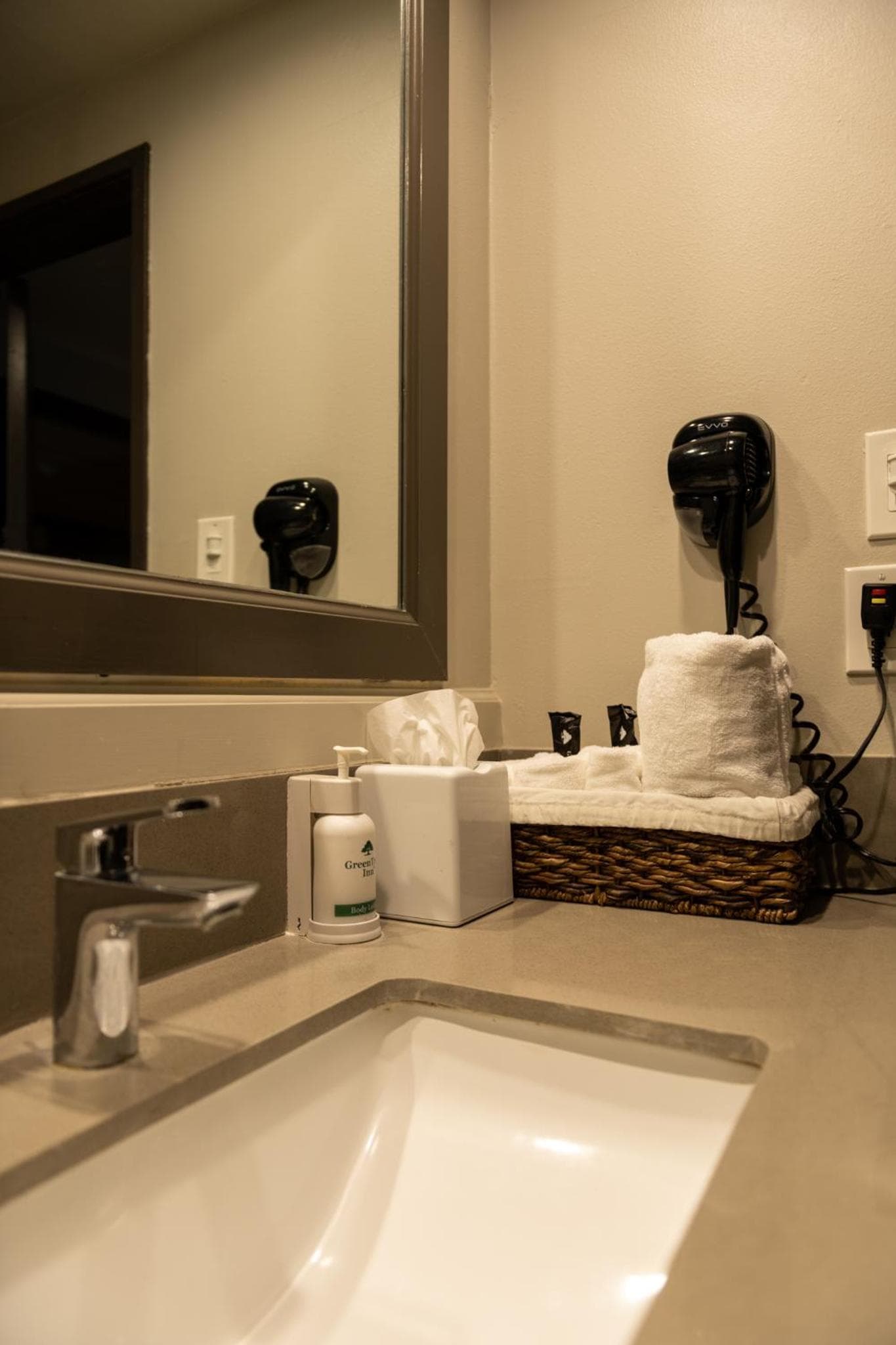 GreenTree Inn & Suites Los Angeles - Alhambra - Pasadena gallery photo in Alhambra, CA — image 50