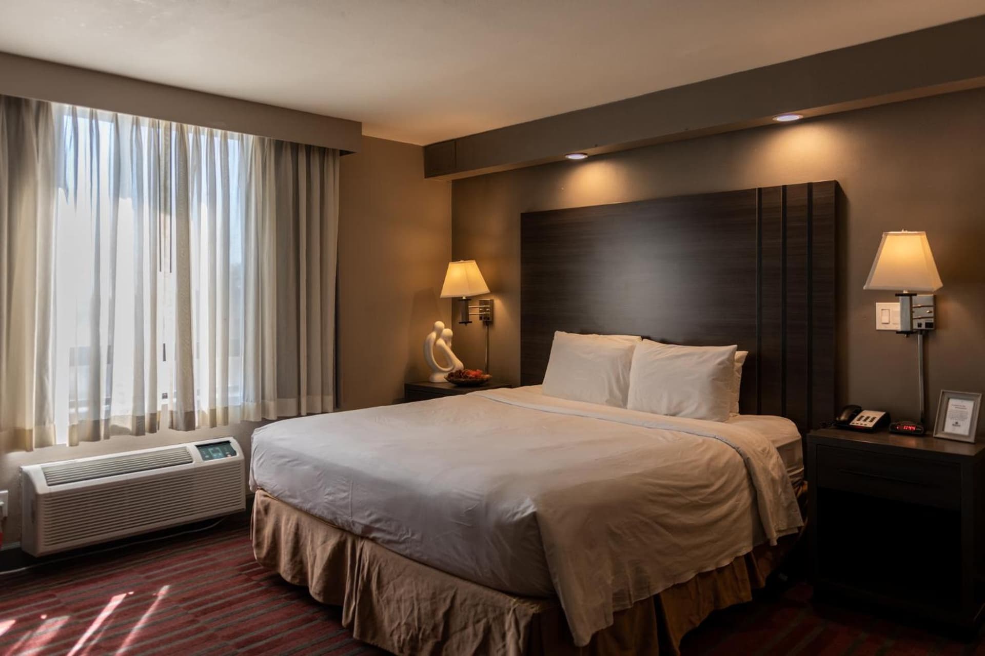 GreenTree Inn & Suites Los Angeles - Alhambra - Pasadena gallery photo in Alhambra, CA — image 33