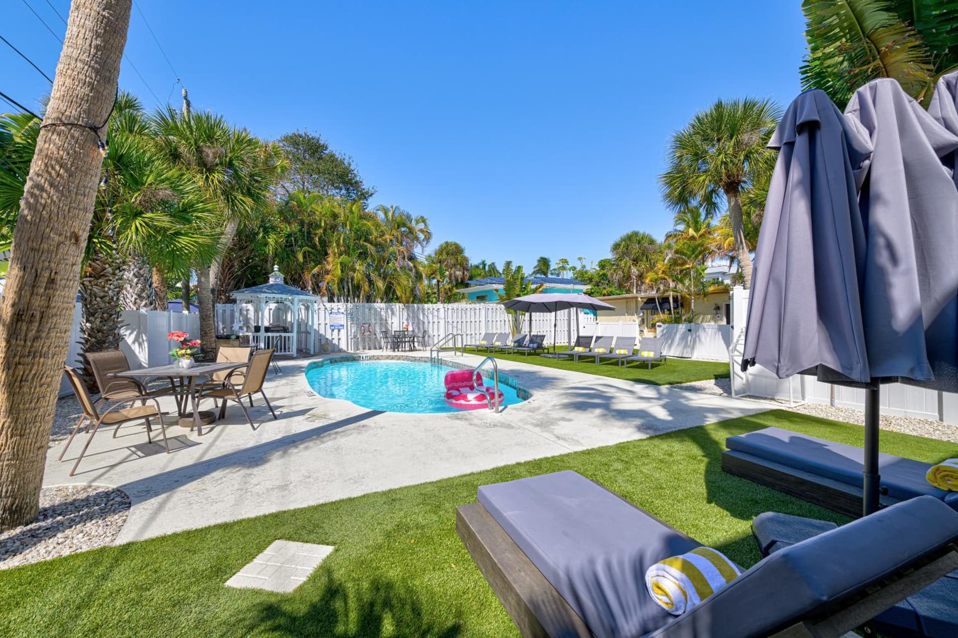 The Ringling Beach House interior in Siesta Key, FL — gallery photo 2