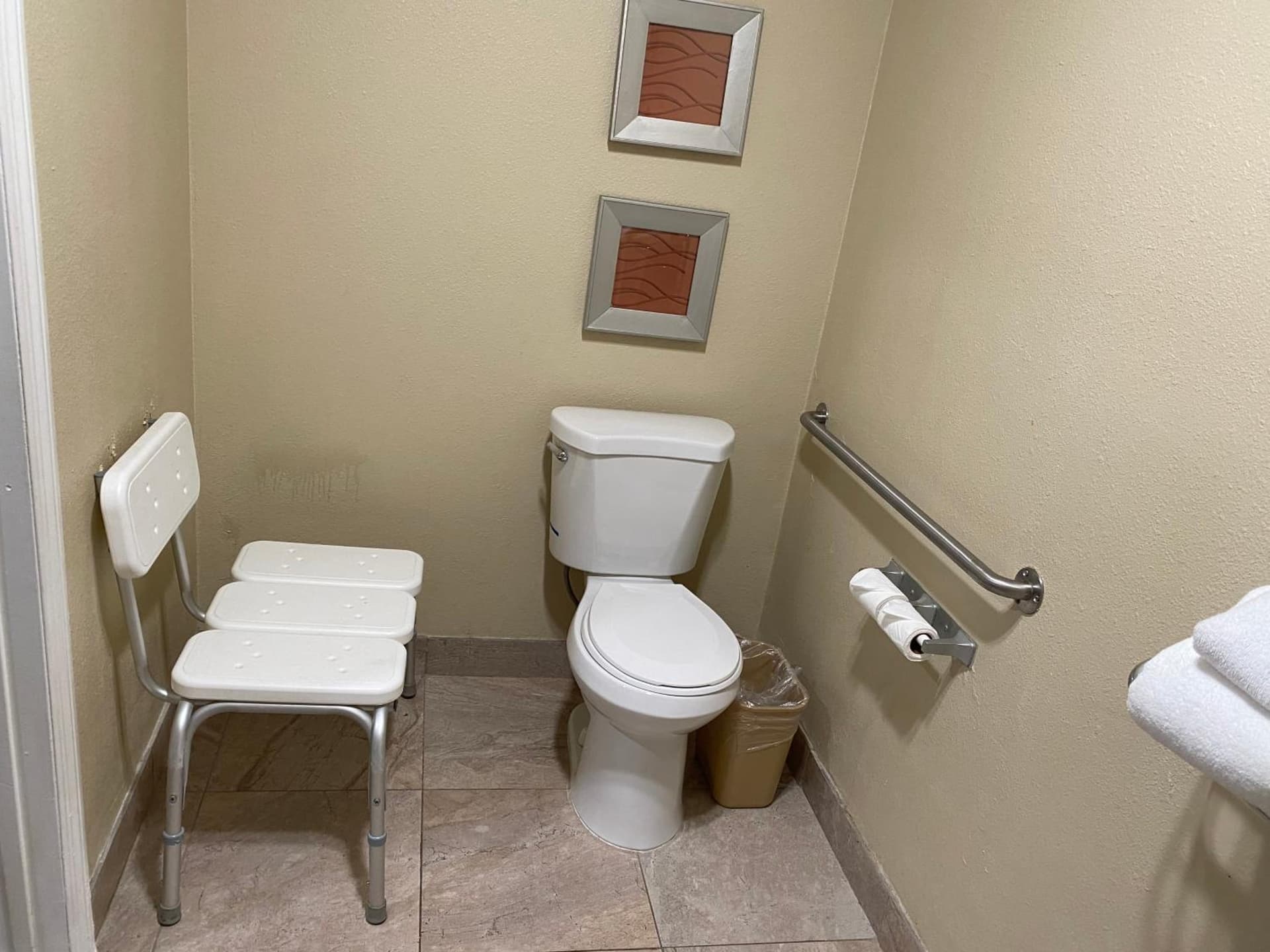 Quality Inn Downey gallery photo in Downey, CA — image 7