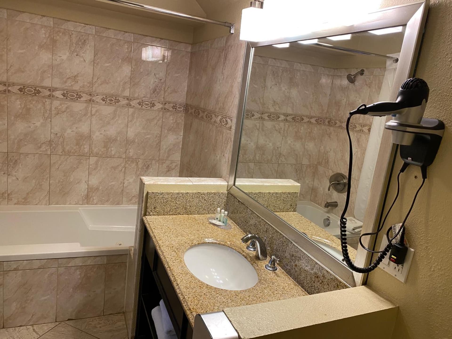 Quality Inn Downey gallery photo in Downey, CA — image 18