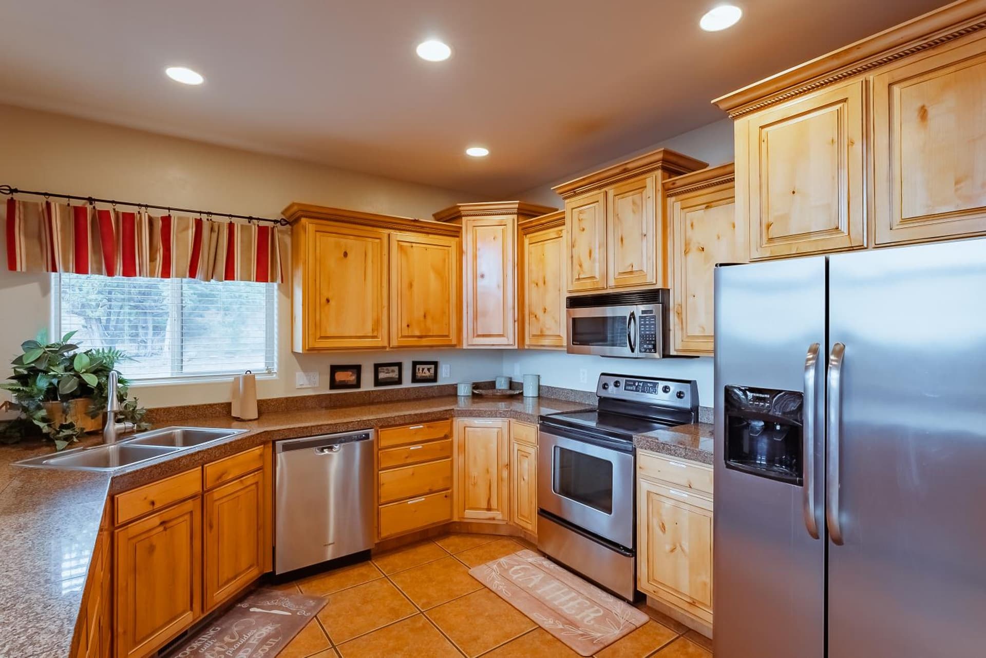Zion Ponderosa Ranch Resort interior in Orderville, UT — gallery photo 2