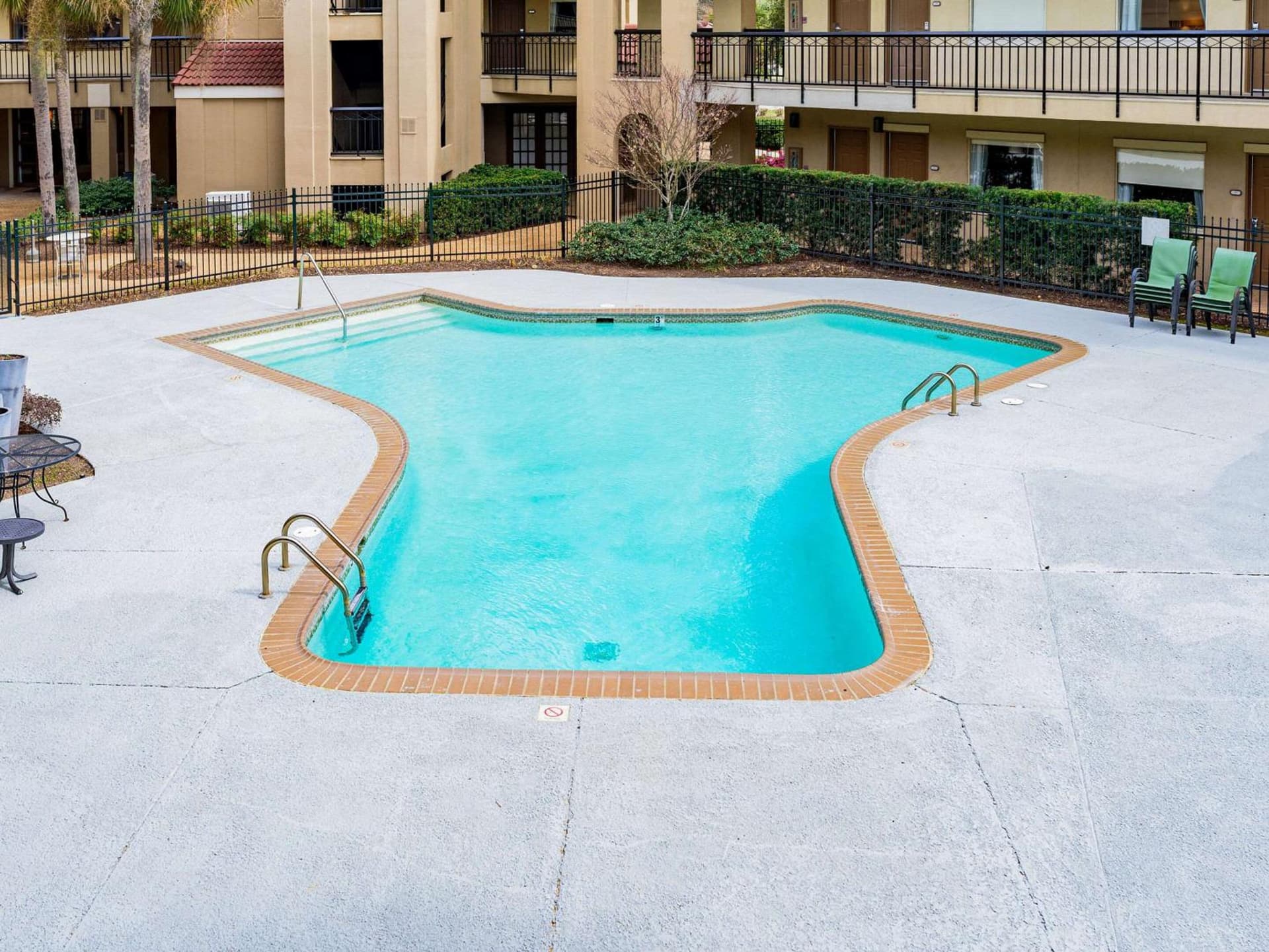 Comfort Suites Baton Rouge South I-10 gallery photo in Baton Rouge, LA — image 46