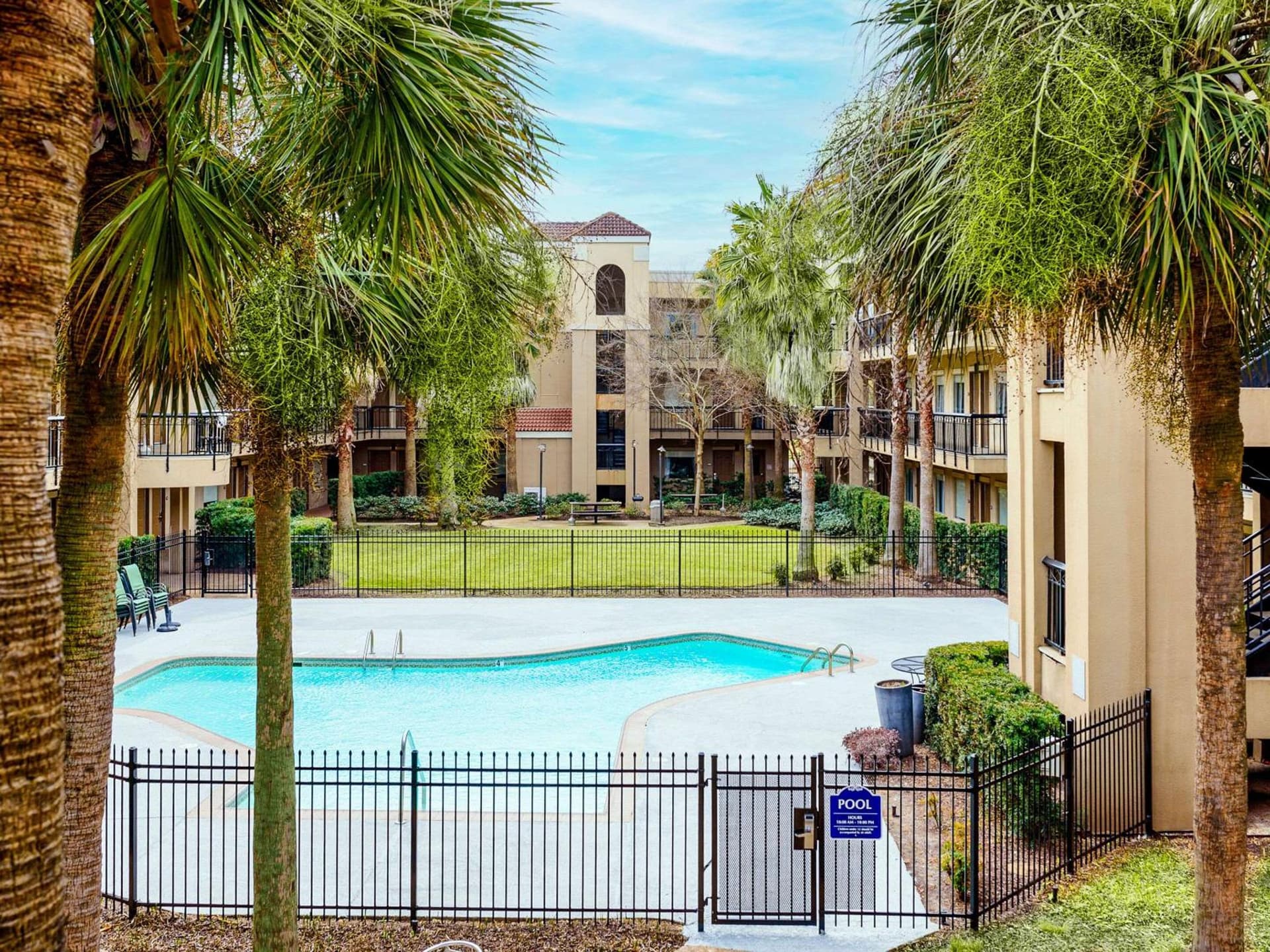 Comfort Suites Baton Rouge South I-10 gallery photo in Baton Rouge, LA — image 17