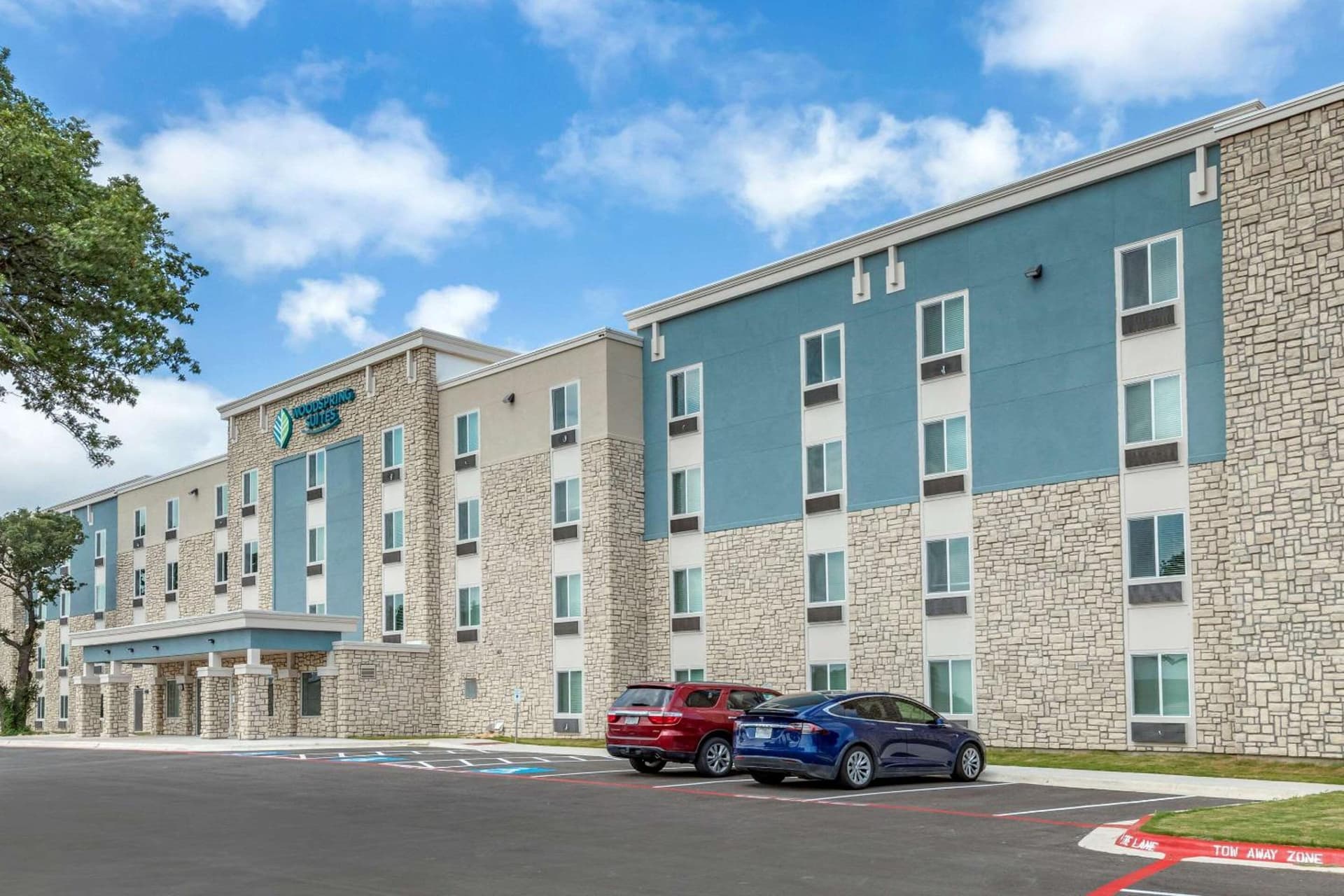 WoodSpring Suites Austin Georgetown interior in Georgetown, TX — gallery photo 2