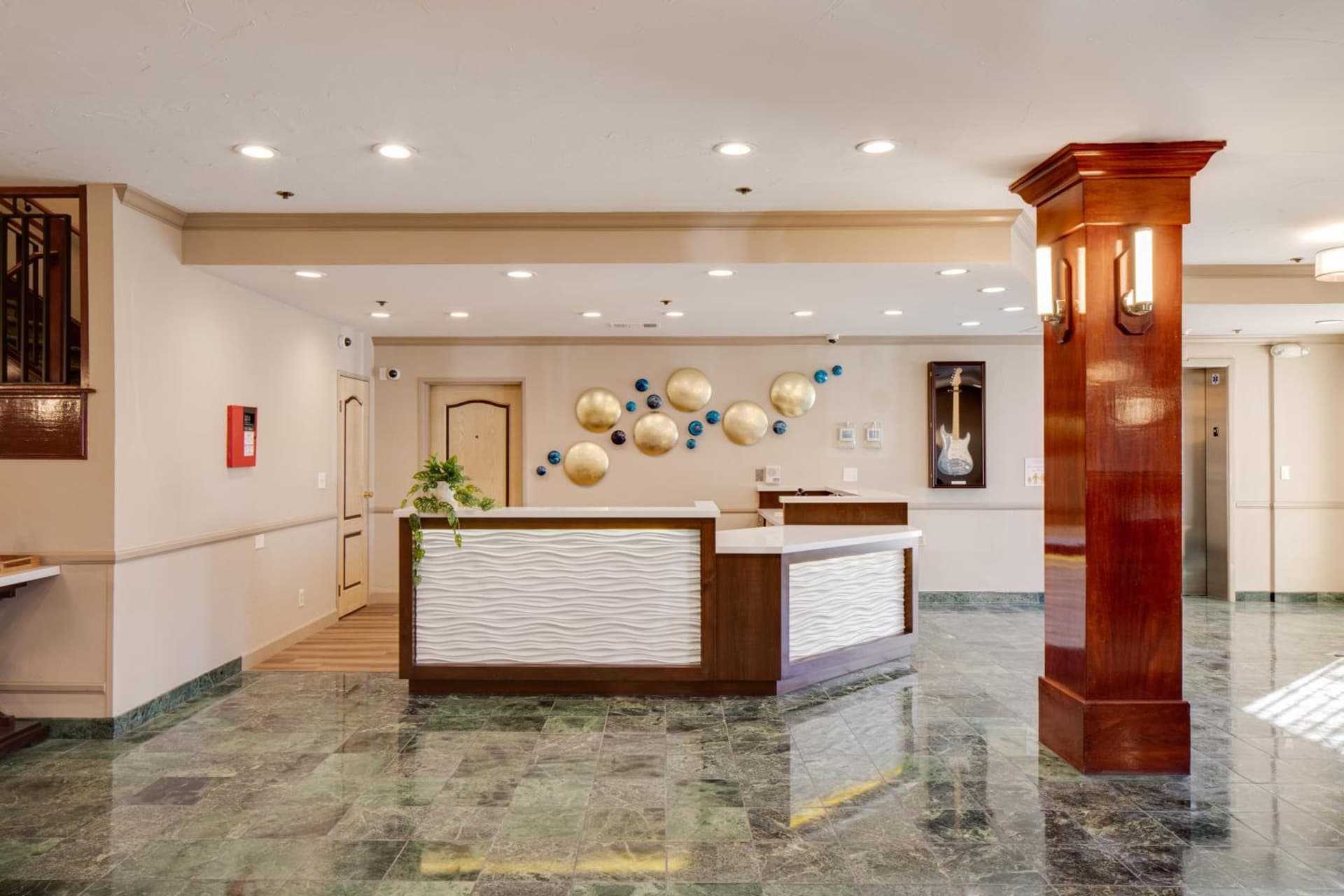Ayres Hotel Corona - Riverside interior in Corona, CA — gallery photo 2