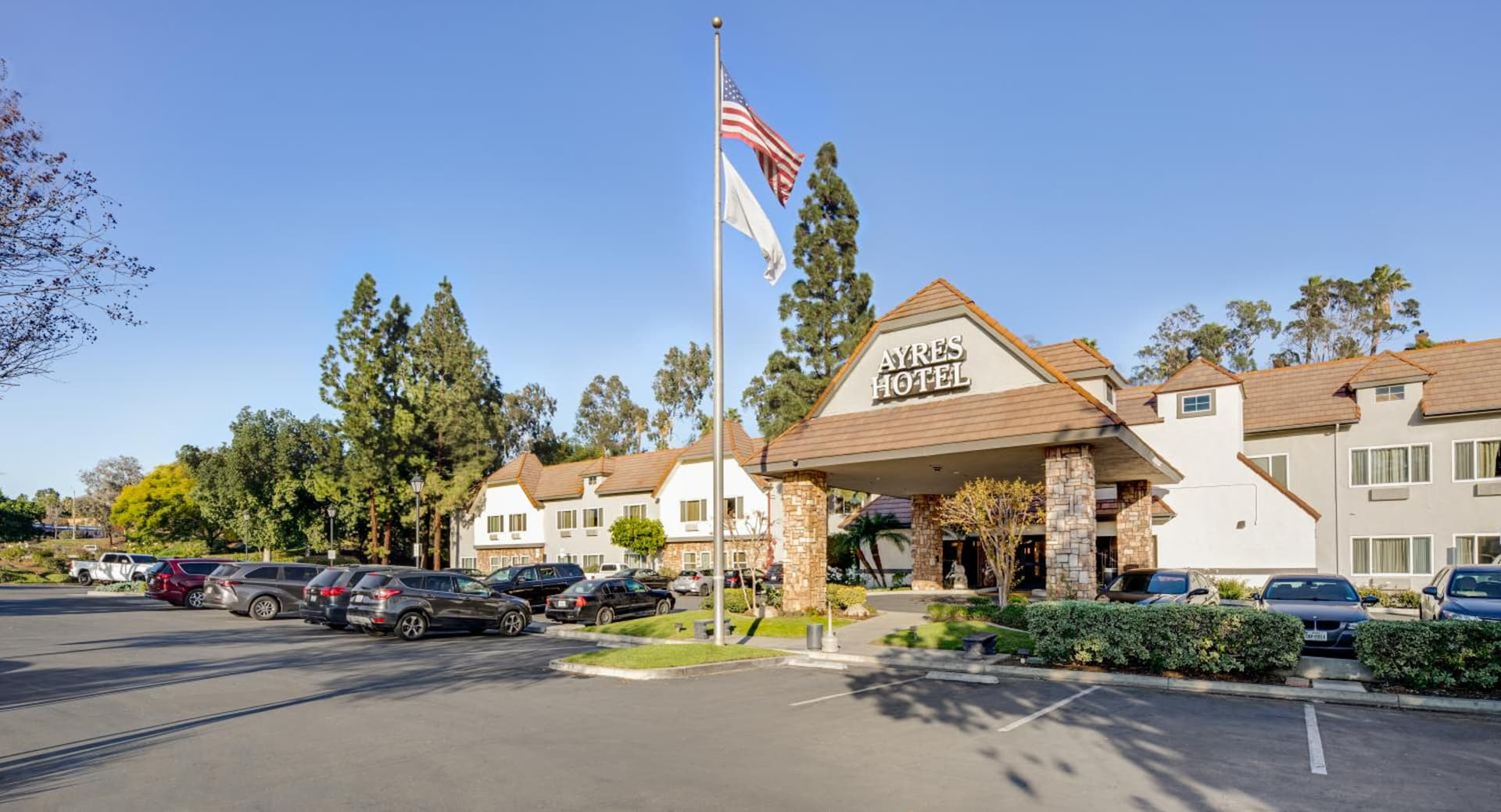 Ayres Hotel Corona - Riverside — hotel in Corona, California
