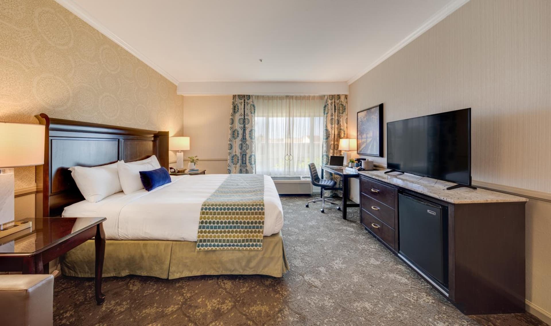 Ayres Hotel Corona - Riverside property views in Corona, CA — gallery photo 3