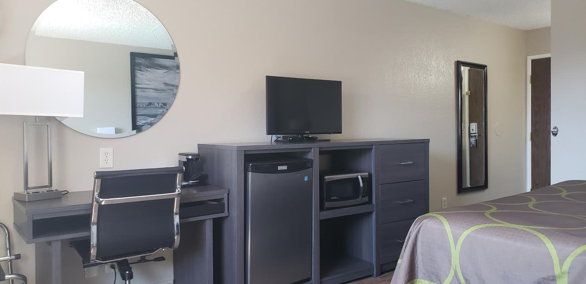 Super 8 by Wyndham Goodyear/Phoenix Area gallery photo in Goodyear, AZ — image 25