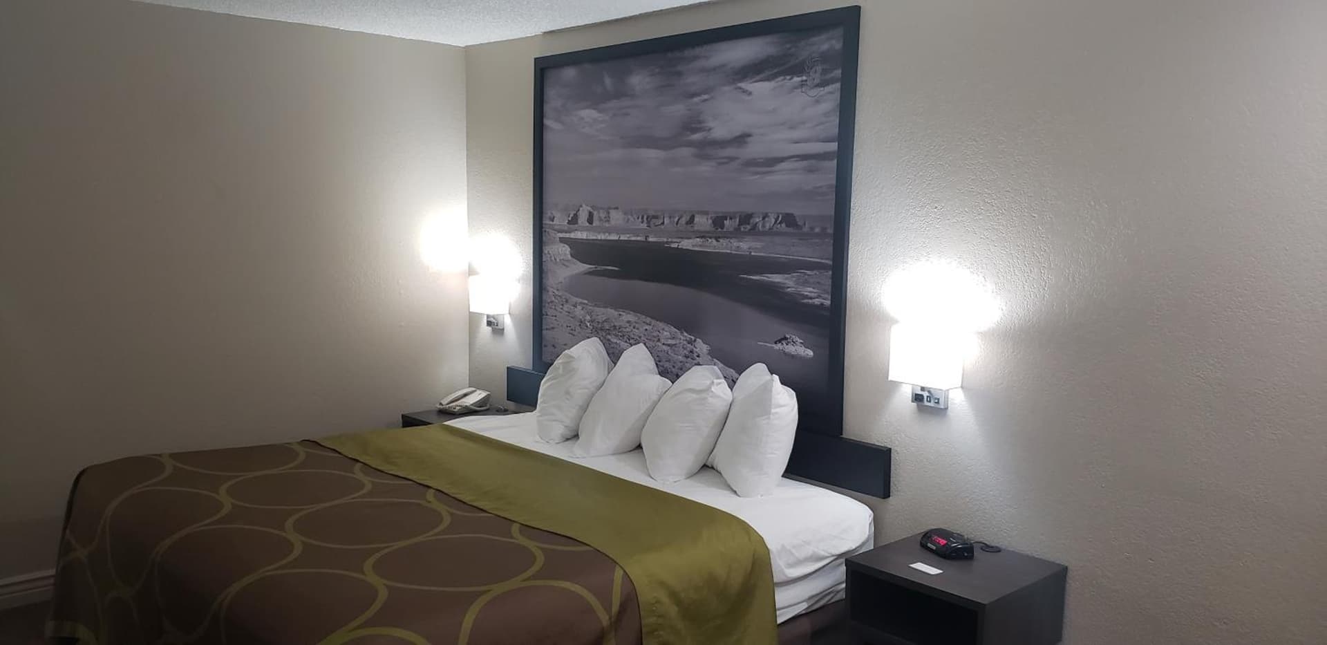 Super 8 by Wyndham Goodyear/Phoenix Area gallery photo in Goodyear, AZ — image 43