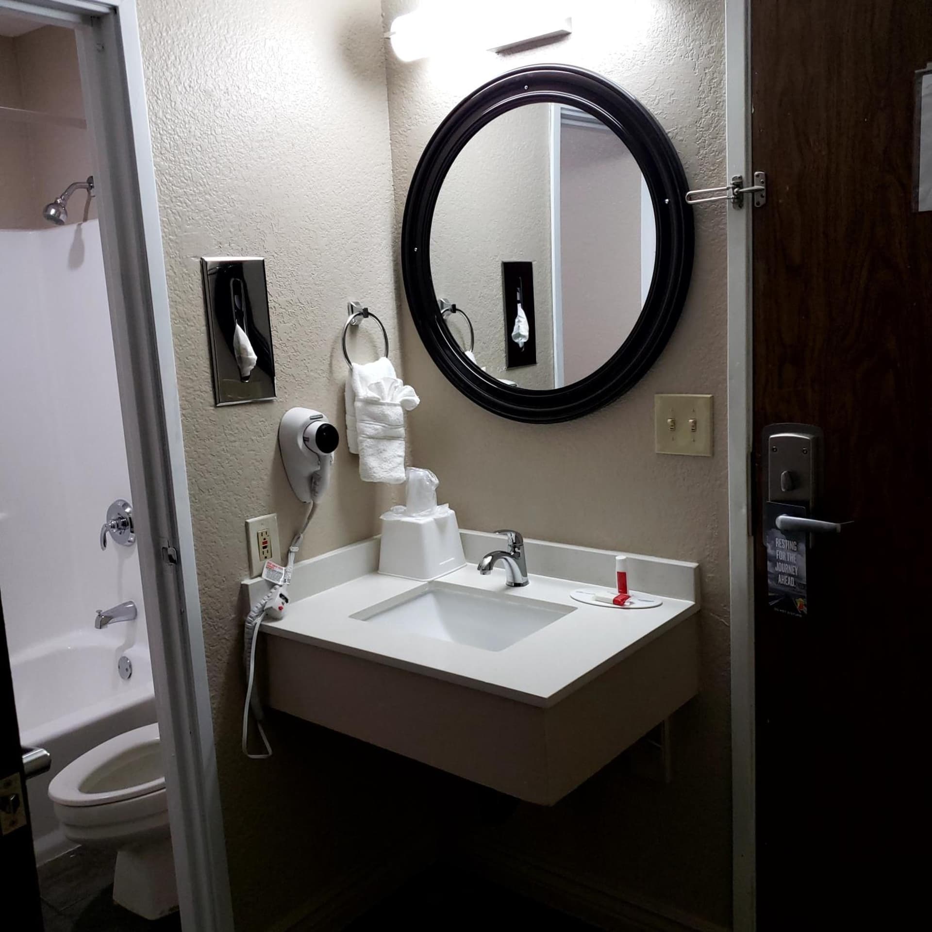 Super 8 by Wyndham Goodyear/Phoenix Area gallery photo in Goodyear, AZ — image 6