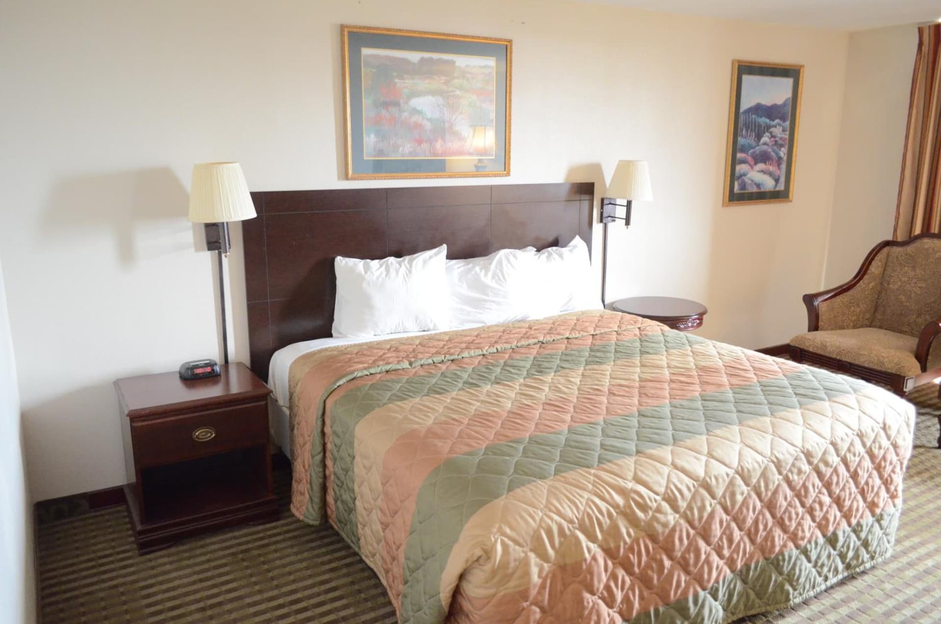 Romana Hotel - Houston Southwest gallery photo in Houston, TX — image 16