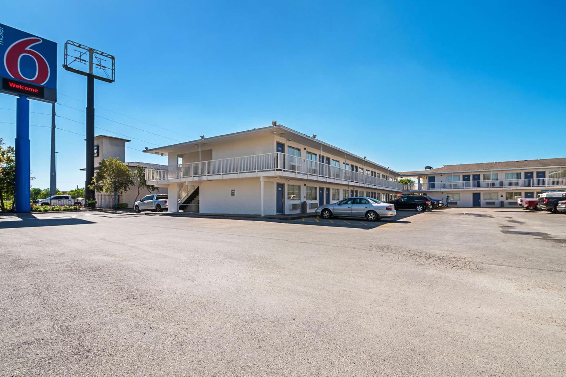 Motel 6-Corpus Christi, TX - Northwest gallery photo in Corpus Christi, TX — image 7