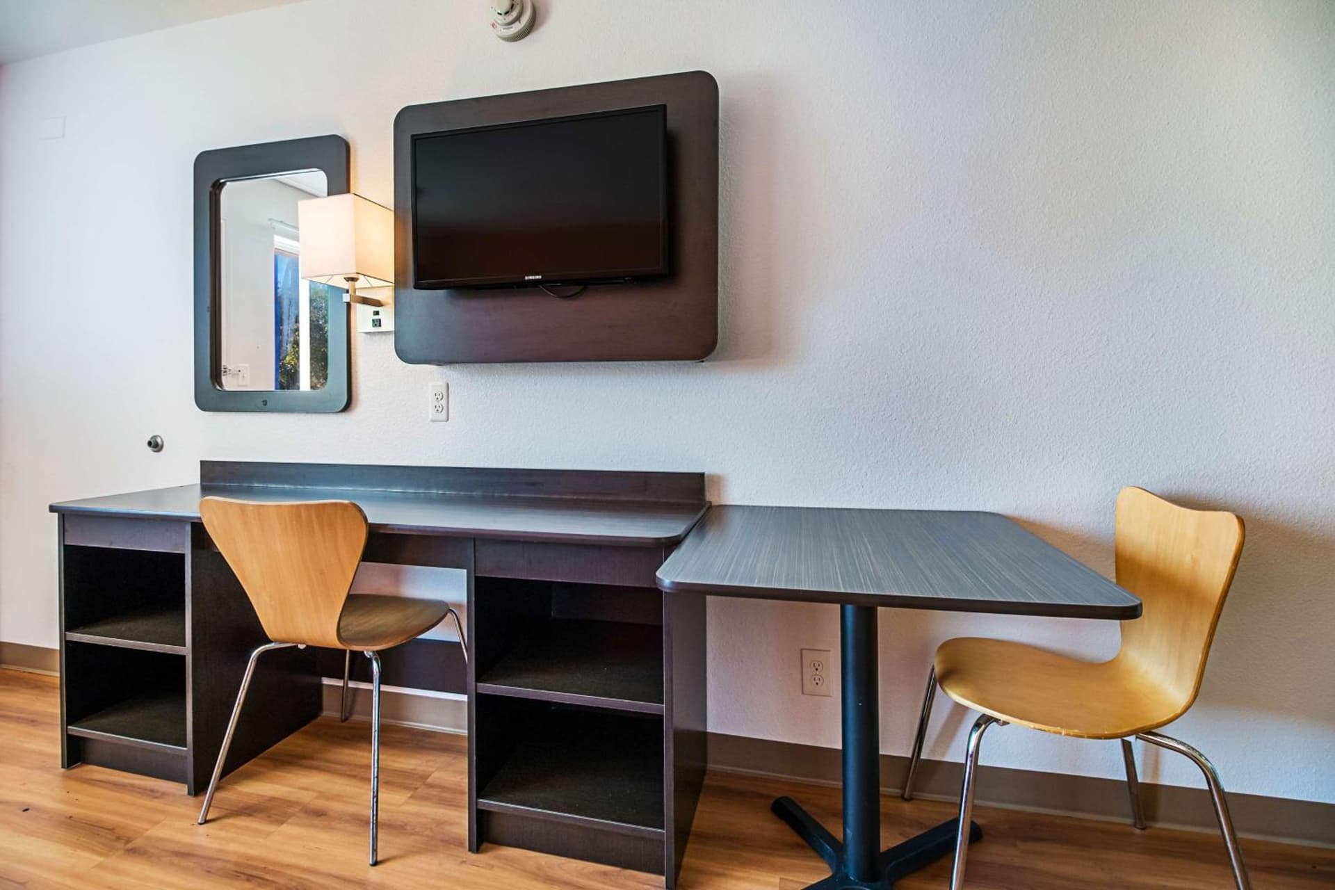 Motel 6-Corpus Christi, TX - Northwest gallery photo in Corpus Christi, TX — image 36