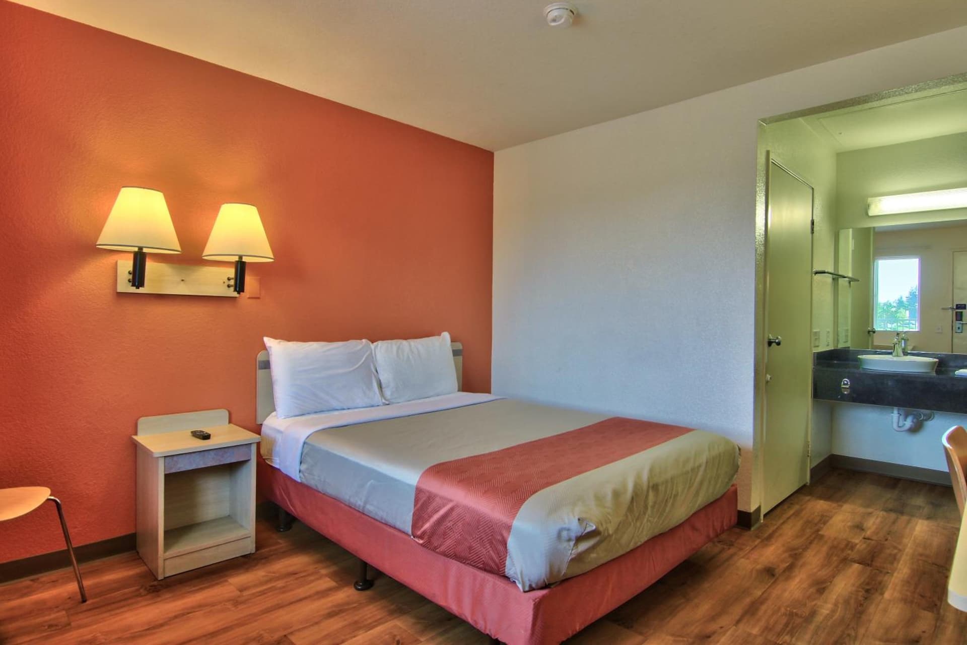 Motel 6-Sacramento, CA - South Sacramento and Elk Grove gallery photo in Sacramento, CA — image 5