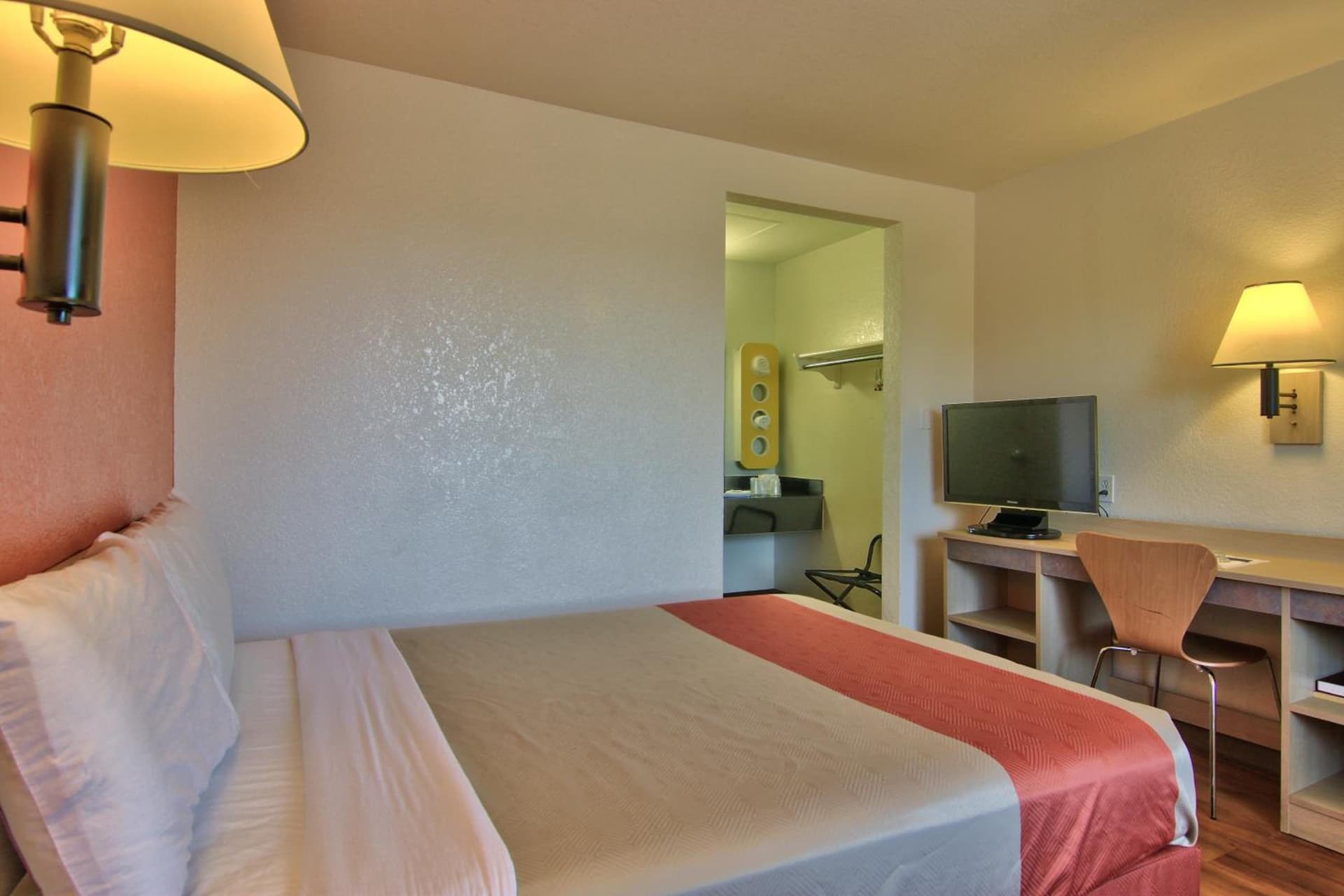 Motel 6-Sacramento, CA - South Sacramento and Elk Grove gallery photo in Sacramento, CA — image 15