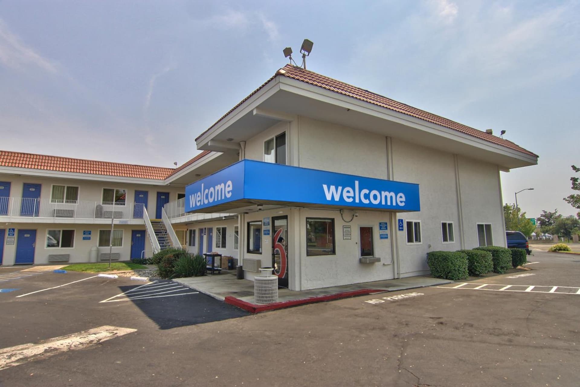 Motel 6-Sacramento, CA - North interior in Sacramento, CA — gallery photo 2