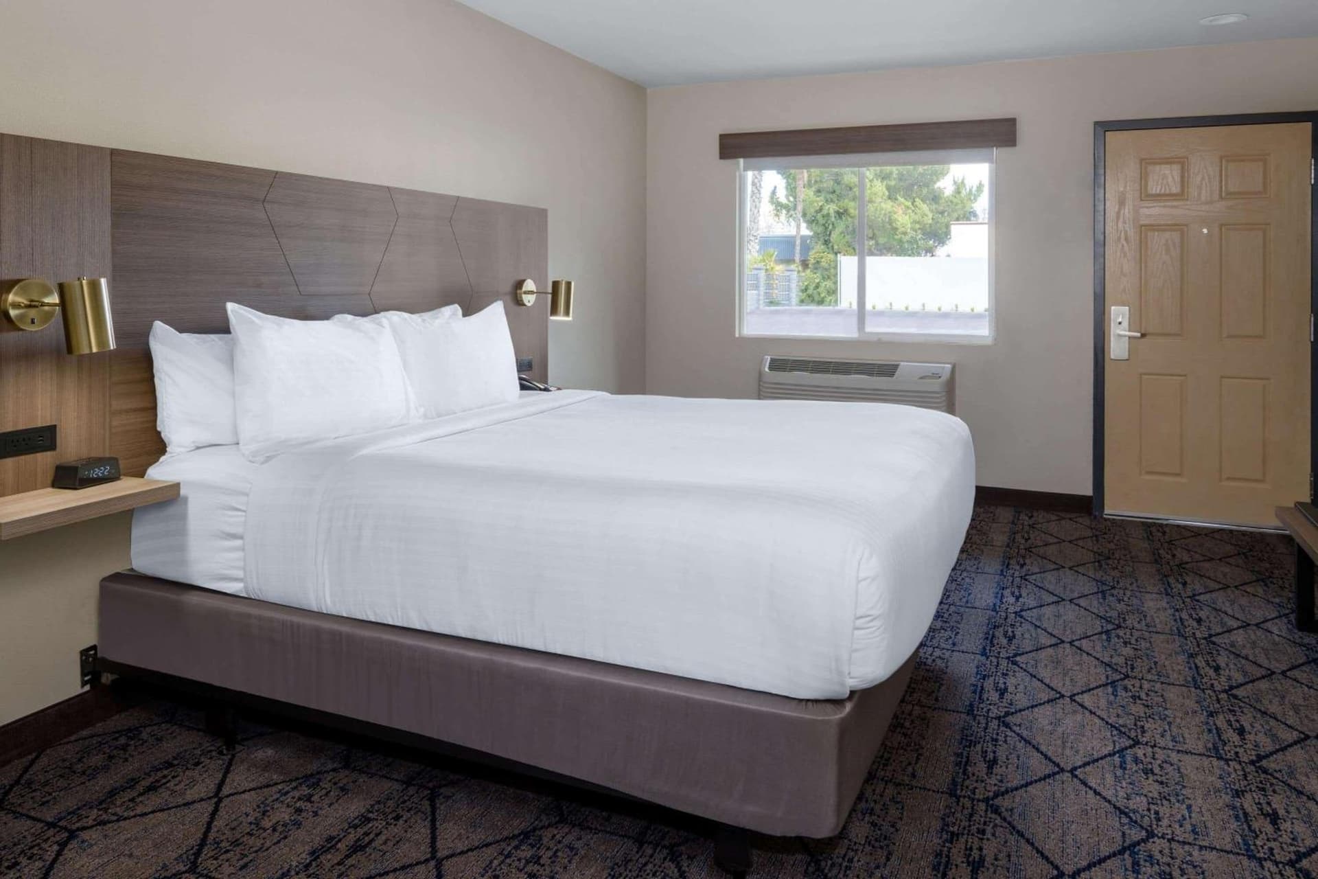 Ramada by Wyndham Modesto Yosemite Area gallery photo in Modesto, CA — image 8