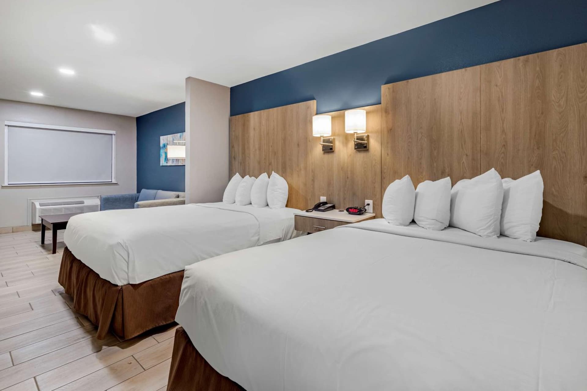 Best Western Plus Edinburg Inn & Suites interior in Edinburg, TX — gallery photo 2