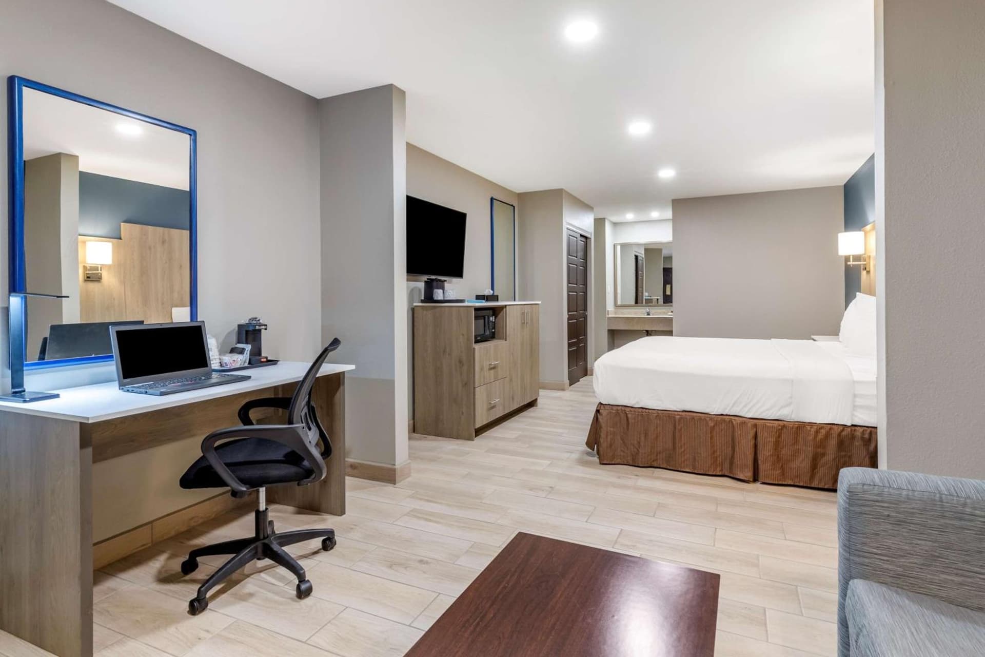 Best Western Plus Edinburg Inn & Suites gallery photo in Edinburg, TX — image 17