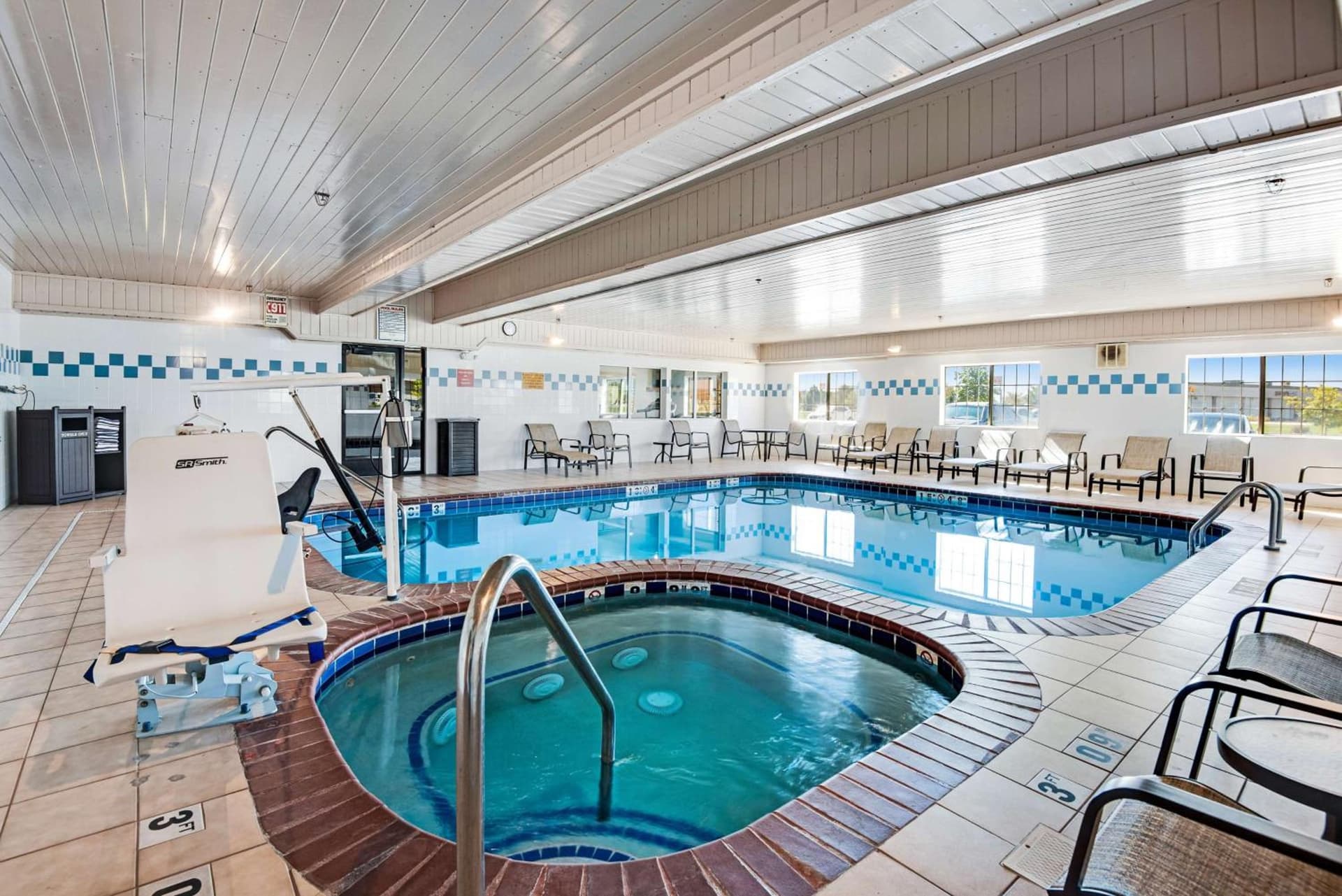 Best Western Firestone Inn & Suites interior in Longmont, CO — gallery photo 2