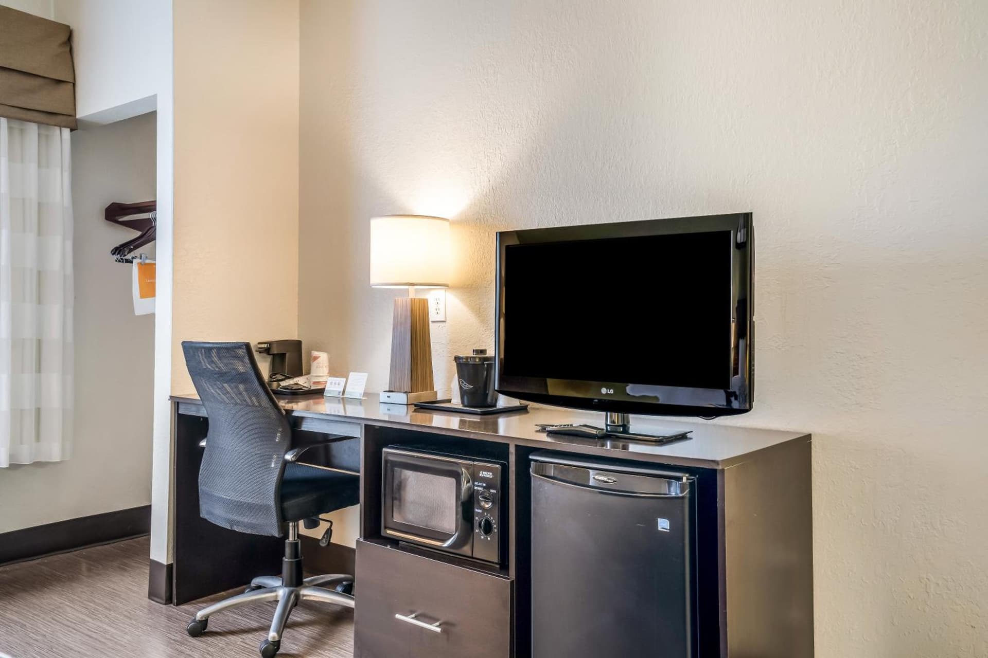 Sleep Inn & Suites Jacksonville near Camp Lejeune gallery photo in Jacksonville, NC — image 38