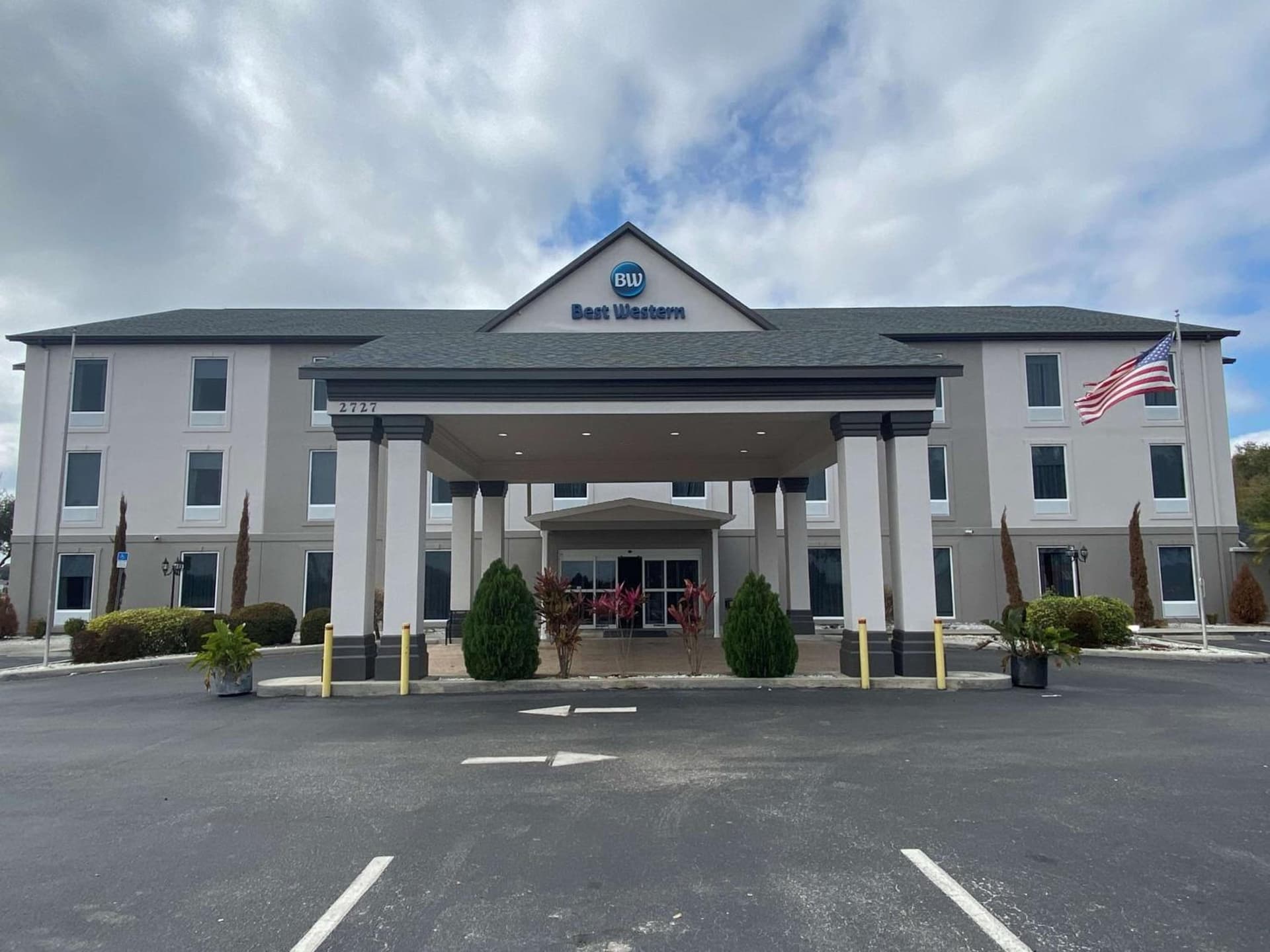 Best Western Heritage Inn and Suites featured exterior or lobby in Wauchula Hills, FL — similar hotel
